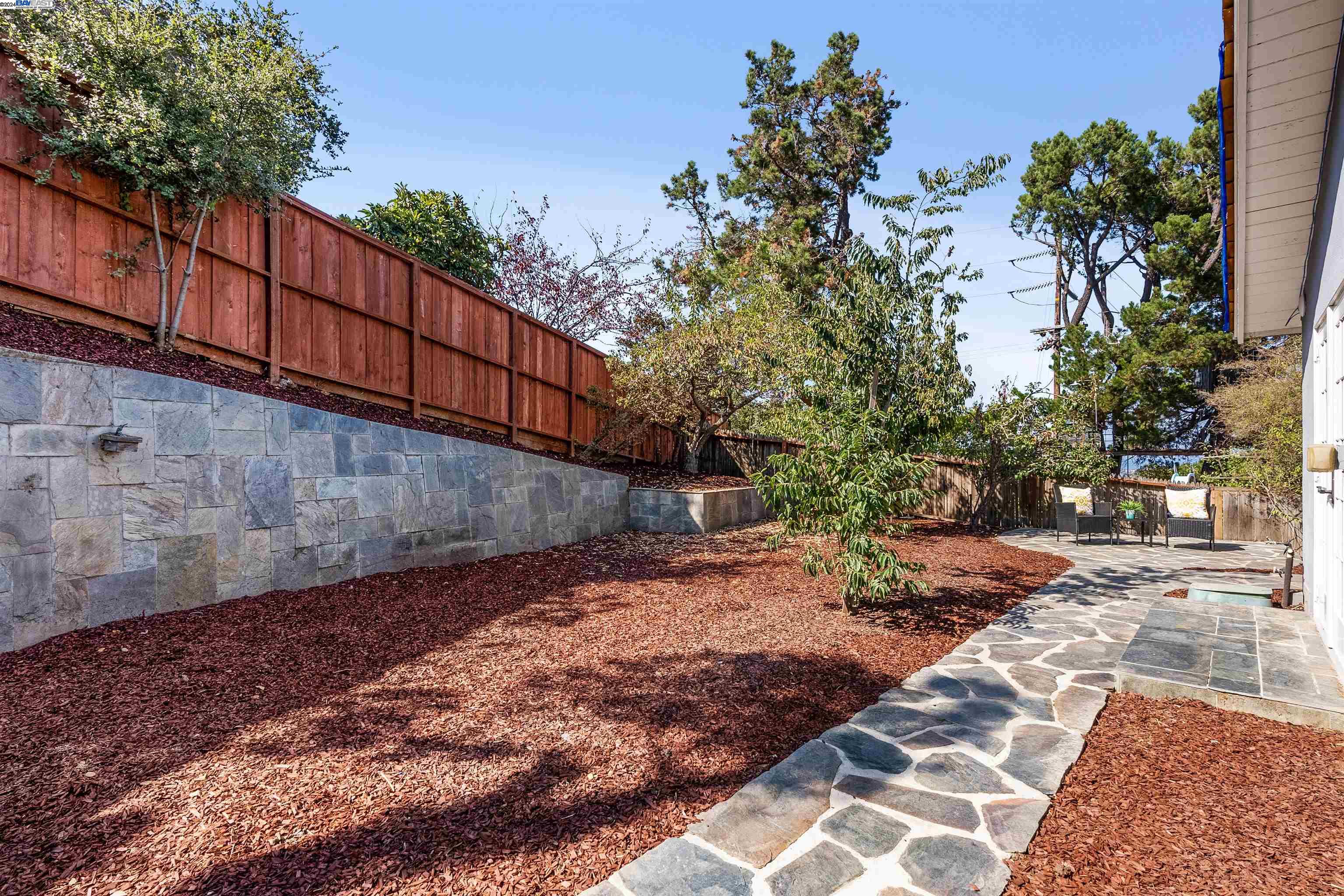 Detail Gallery Image 56 of 59 For 6 Fairoaks Ct, San Mateo,  CA 94403 - 3 Beds | 4/1 Baths