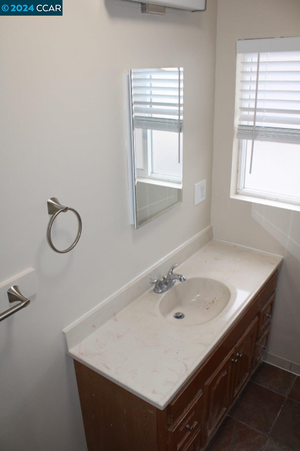 Detail Gallery Image 8 of 13 For 319 21st St #323,  Richmond,  CA 94801 - 2 Beds | 1 Baths