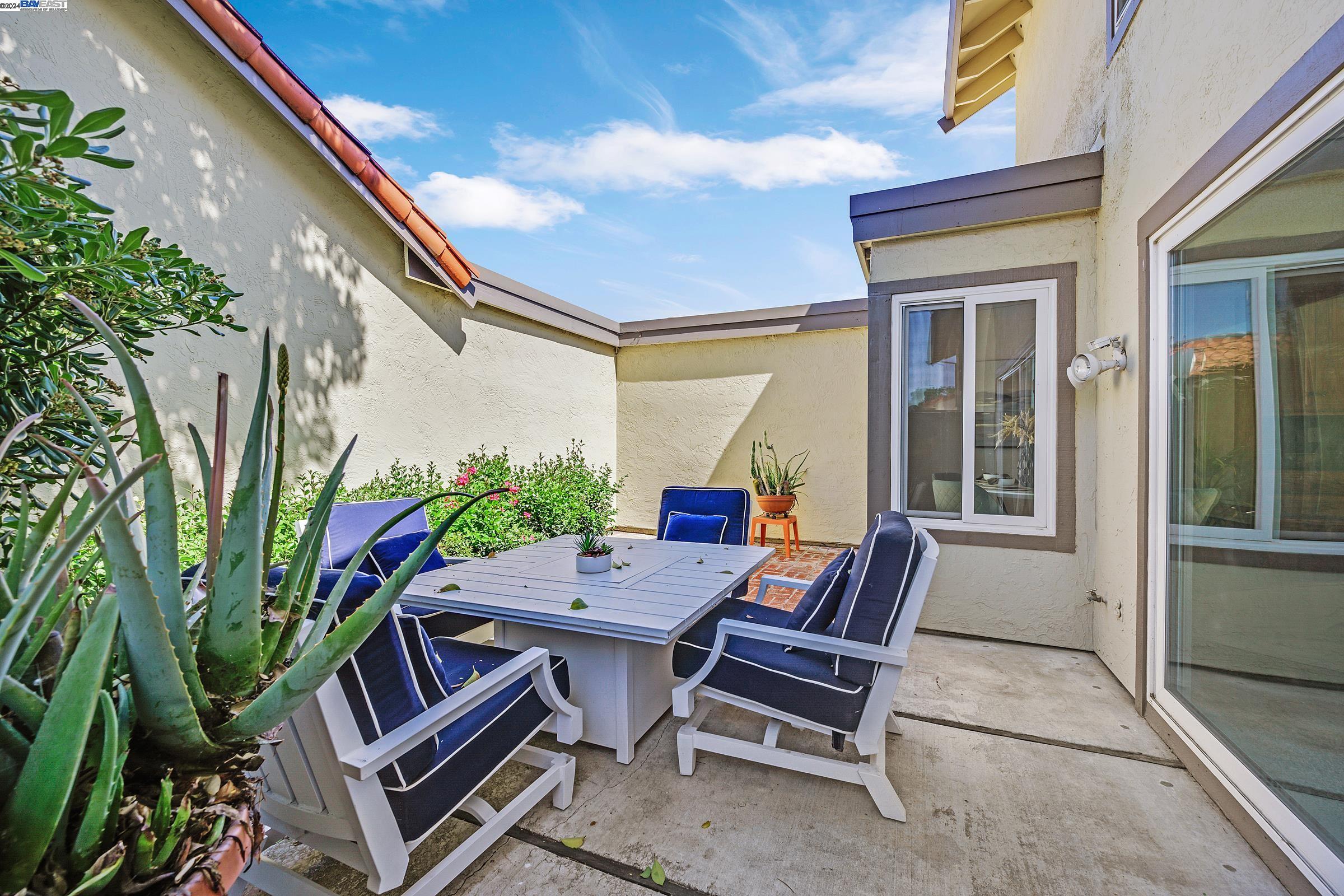 Detail Gallery Image 6 of 32 For 1493 Calle Enrique, Pleasanton,  CA 94566-5921 - 3 Beds | 2 Baths