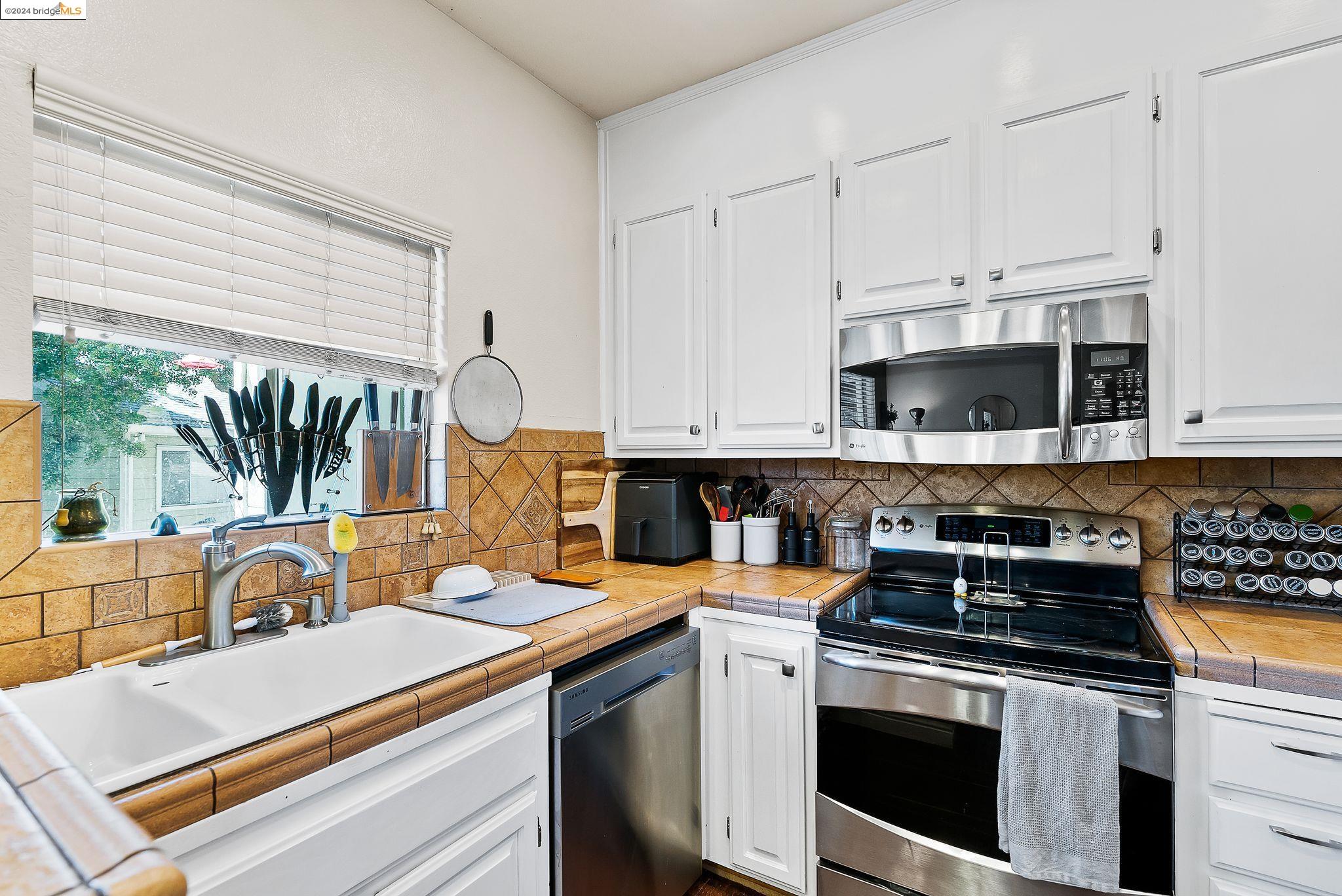 Detail Gallery Image 16 of 42 For 735 Buchanan #119,  Benicia,  CA 94510 - 2 Beds | 2 Baths