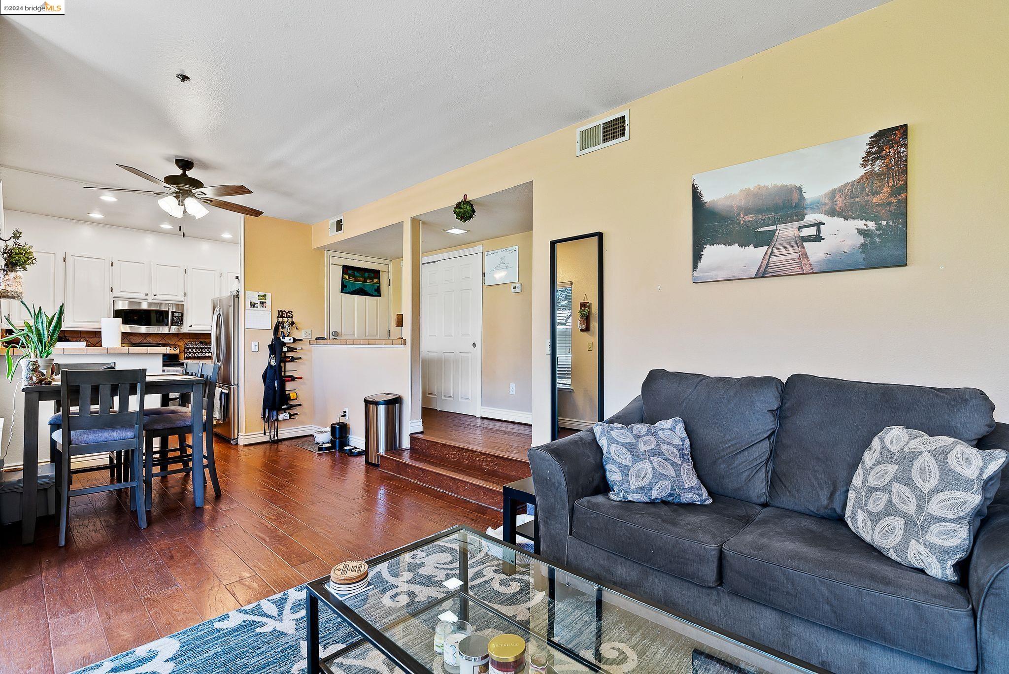 Detail Gallery Image 10 of 44 For 735 Buchanan #119,  Benicia,  CA 94510 - 2 Beds | 2 Baths