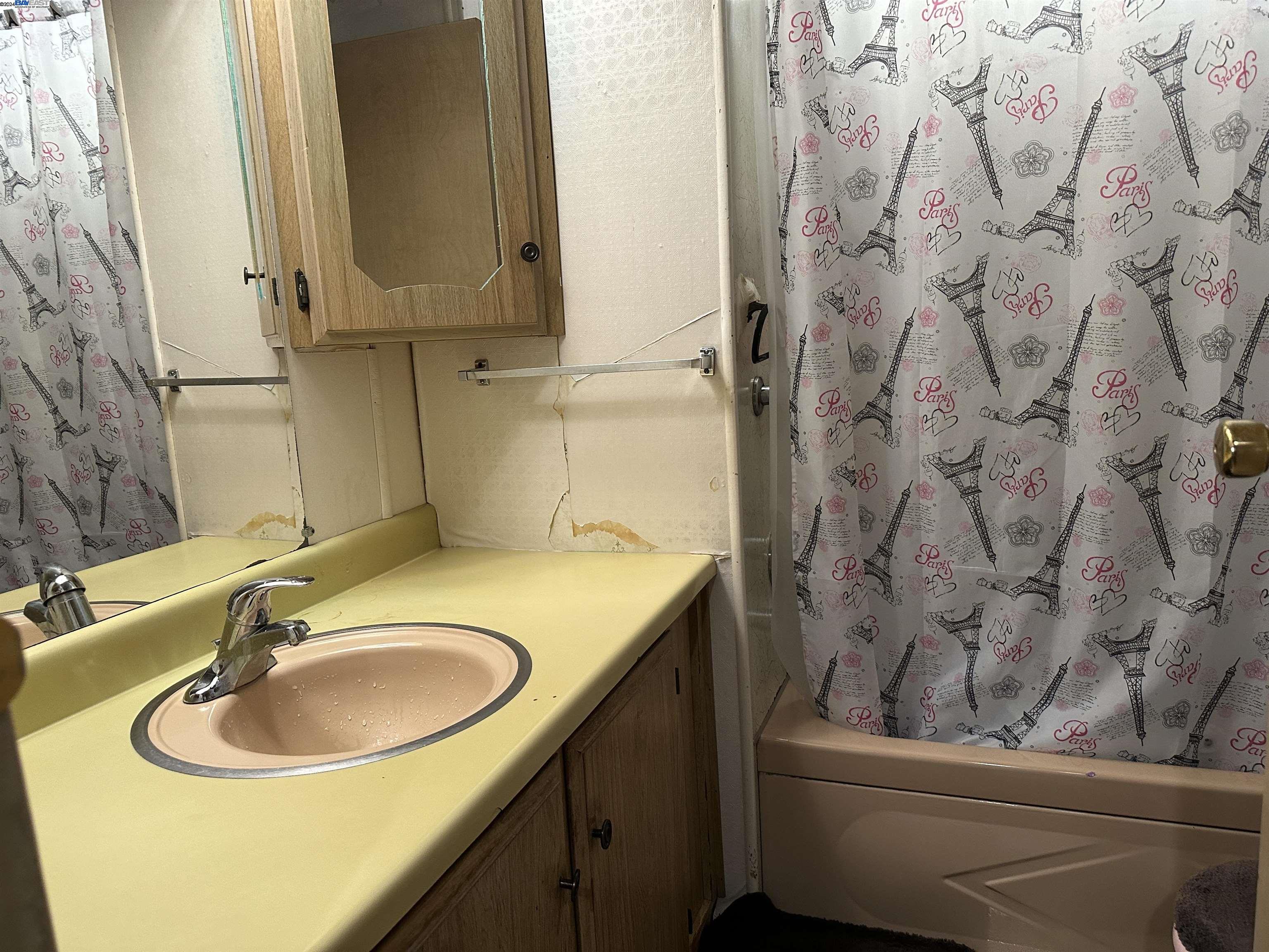 Detail Gallery Image 16 of 22 For 1150 W Winton Ave #530,  Hayward,  CA 94545 - 2 Beds | 1 Baths