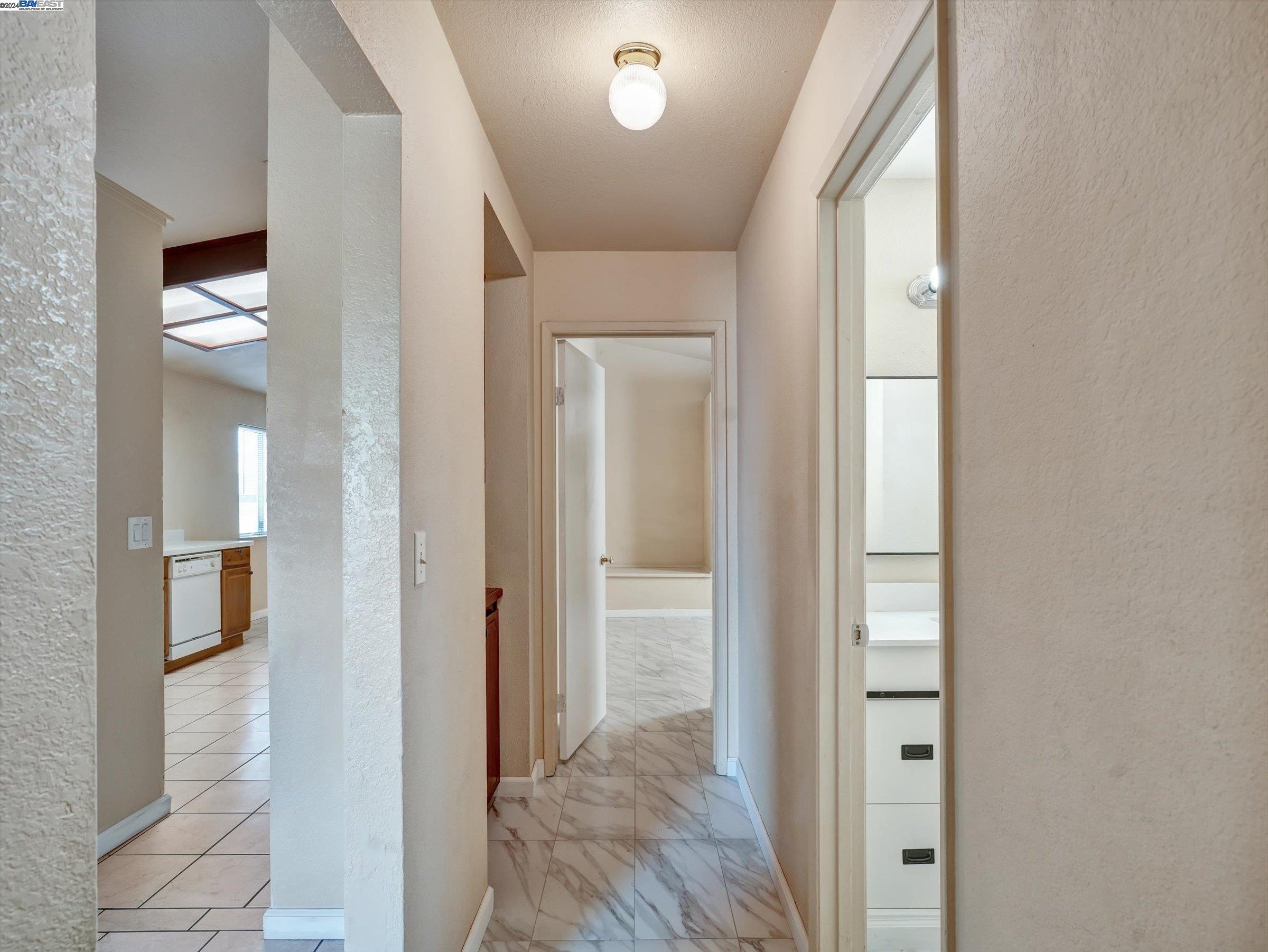 Detail Gallery Image 20 of 39 For 255 Hawthorne Dr, Tracy,  CA 95376 - 4 Beds | 2 Baths