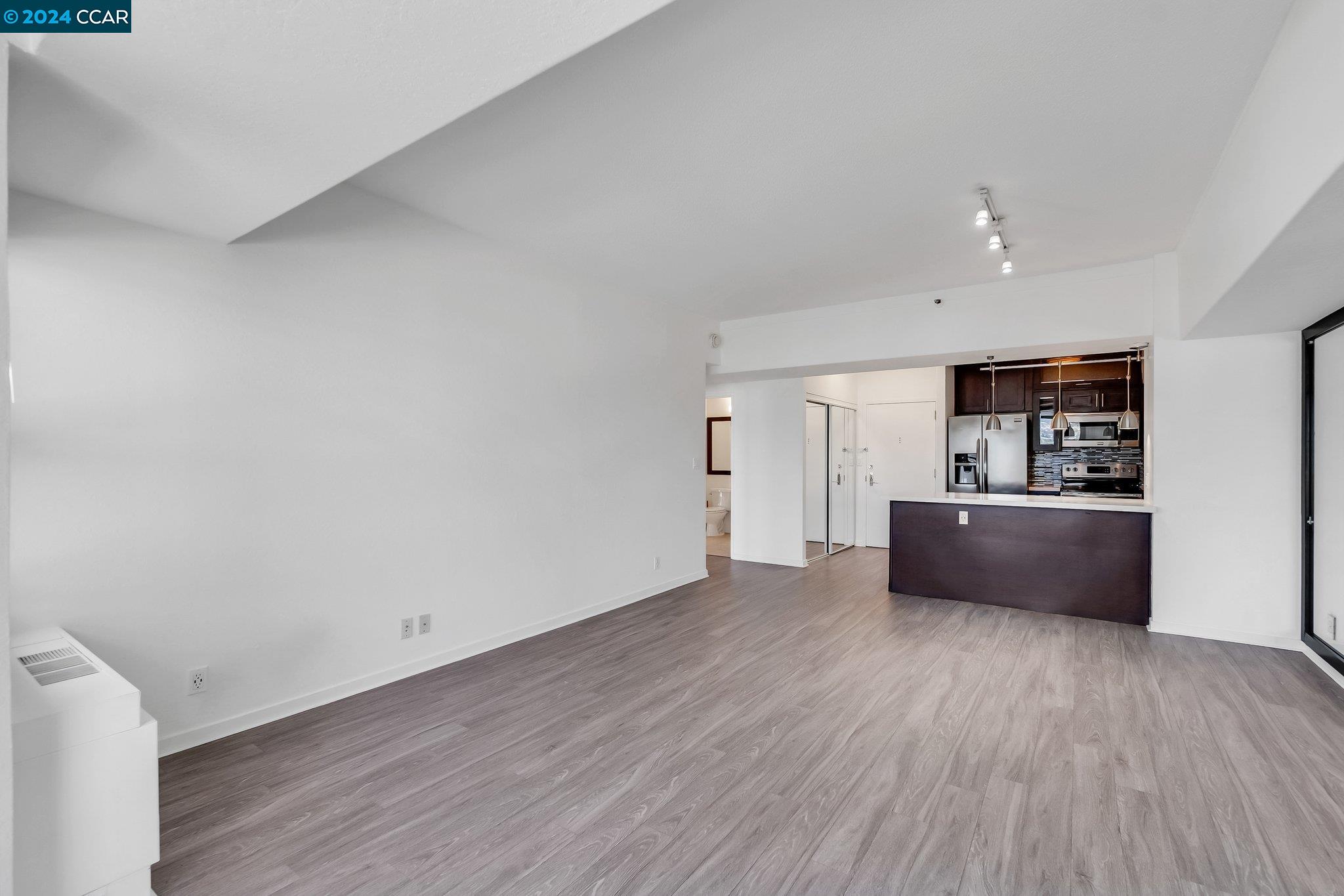 Detail Gallery Image 10 of 26 For 6363 Christie Ave #1425,  Emeryville,  CA 94608 - 1 Beds | 1 Baths