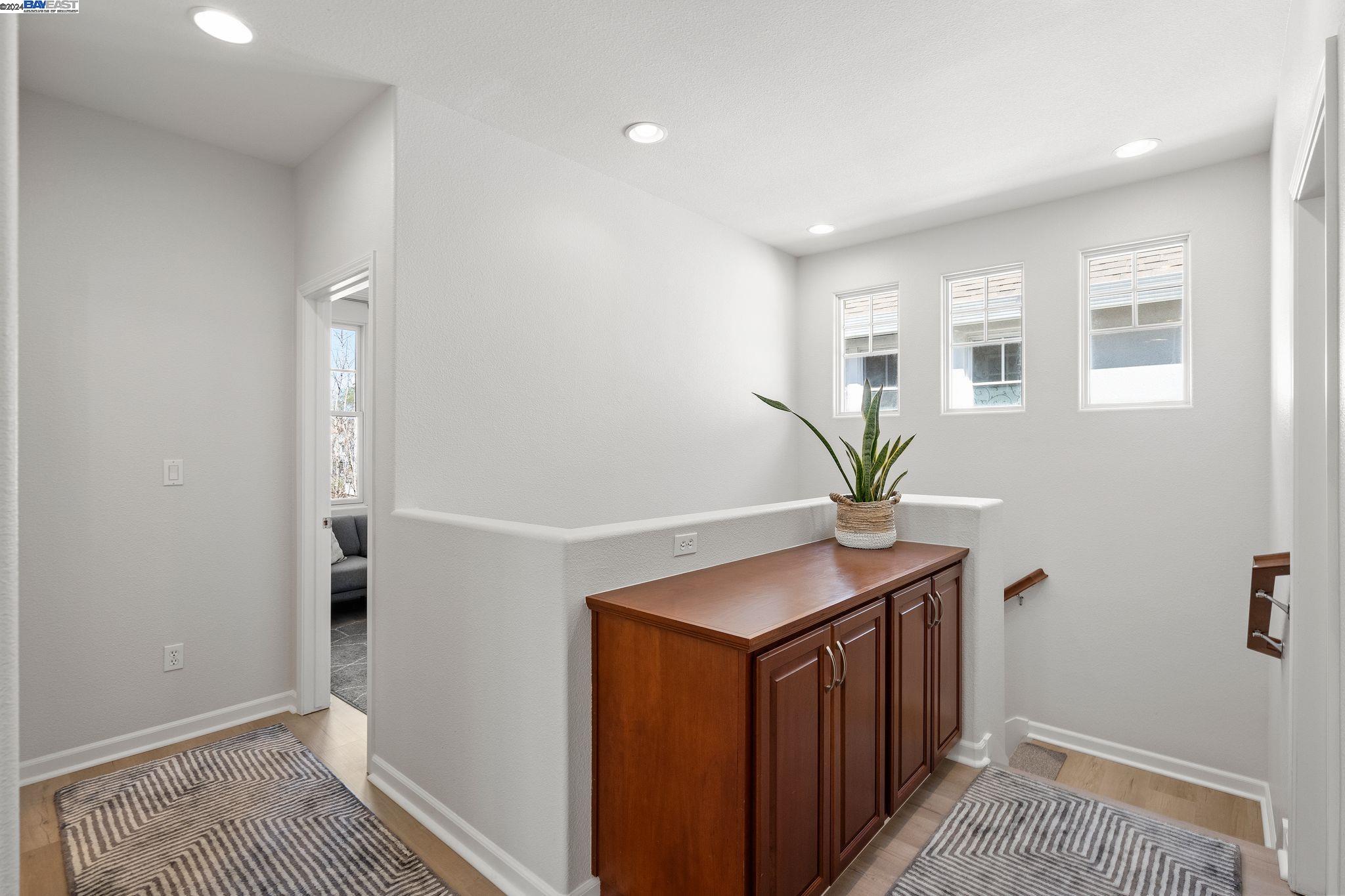 Detail Gallery Image 32 of 59 For 268 Ansel Ave, Alameda,  CA 94501 - 4 Beds | 2/1 Baths