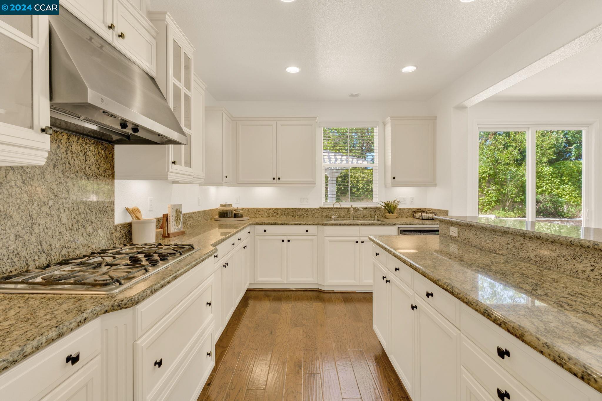 Detail Gallery Image 9 of 42 For 3652 Montrose Way, San Ramon,  CA 94582-5559 - 4 Beds | 2/1 Baths