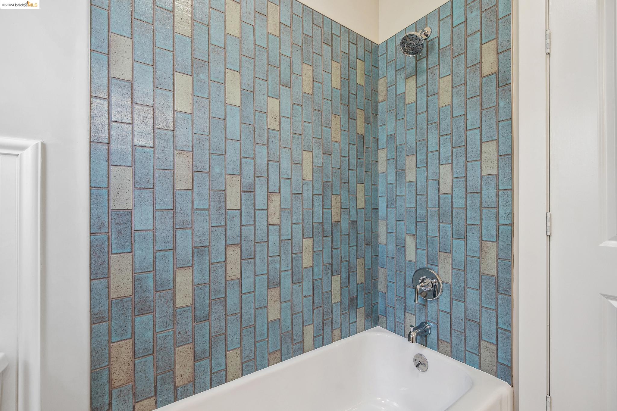 Detail Gallery Image 36 of 47 For 2714 Wallace St, Berkeley,  CA 94702 - 3 Beds | 2 Baths