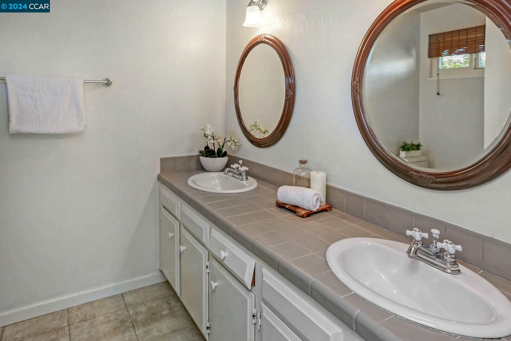 Detail Gallery Image 25 of 29 For 110 Summerwood Pl, Concord,  CA 94518 - 3 Beds | 2/1 Baths
