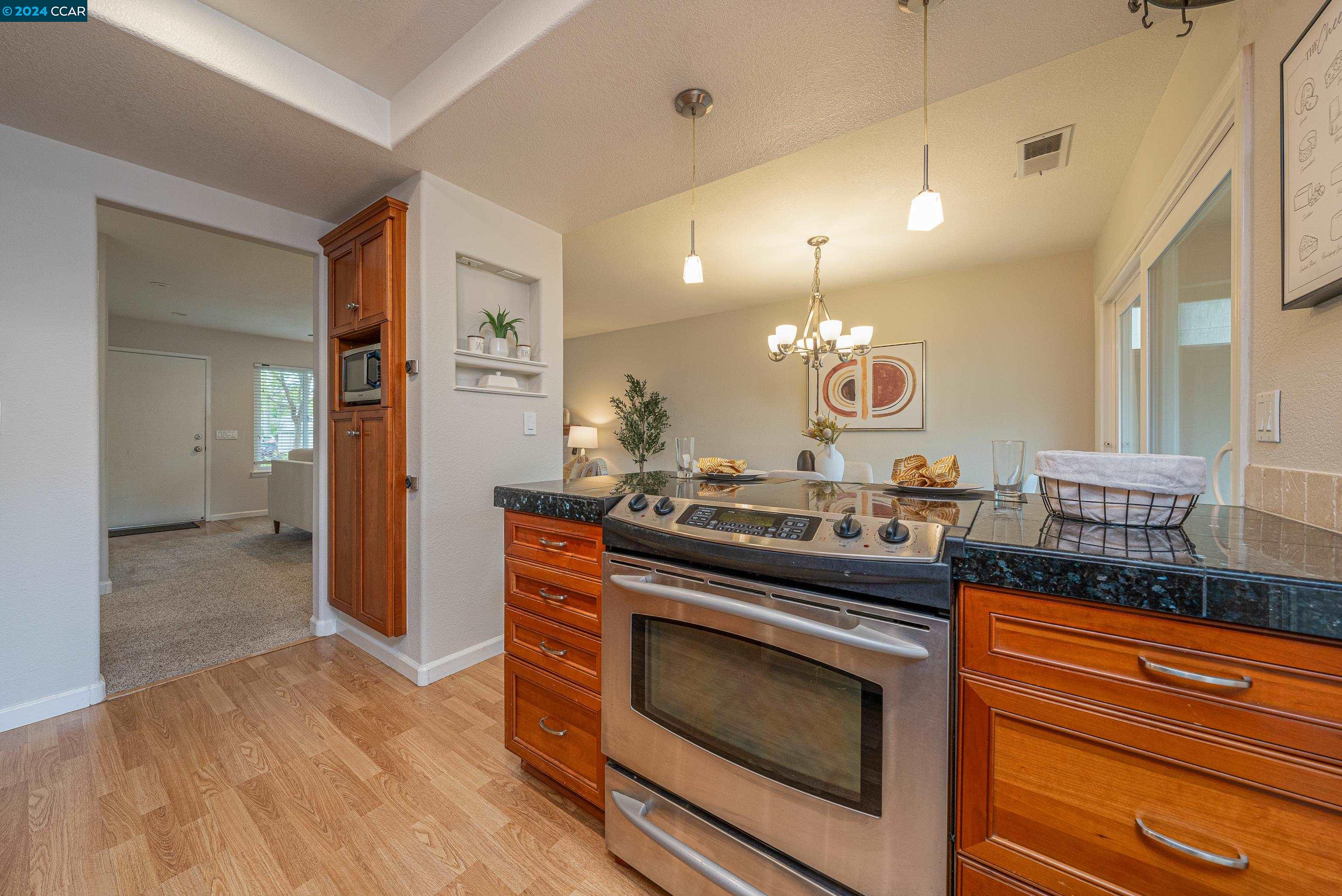 Detail Gallery Image 19 of 59 For 2828 Bollinger Canyon Rd, San Ramon,  CA 94583 - 3 Beds | 2 Baths