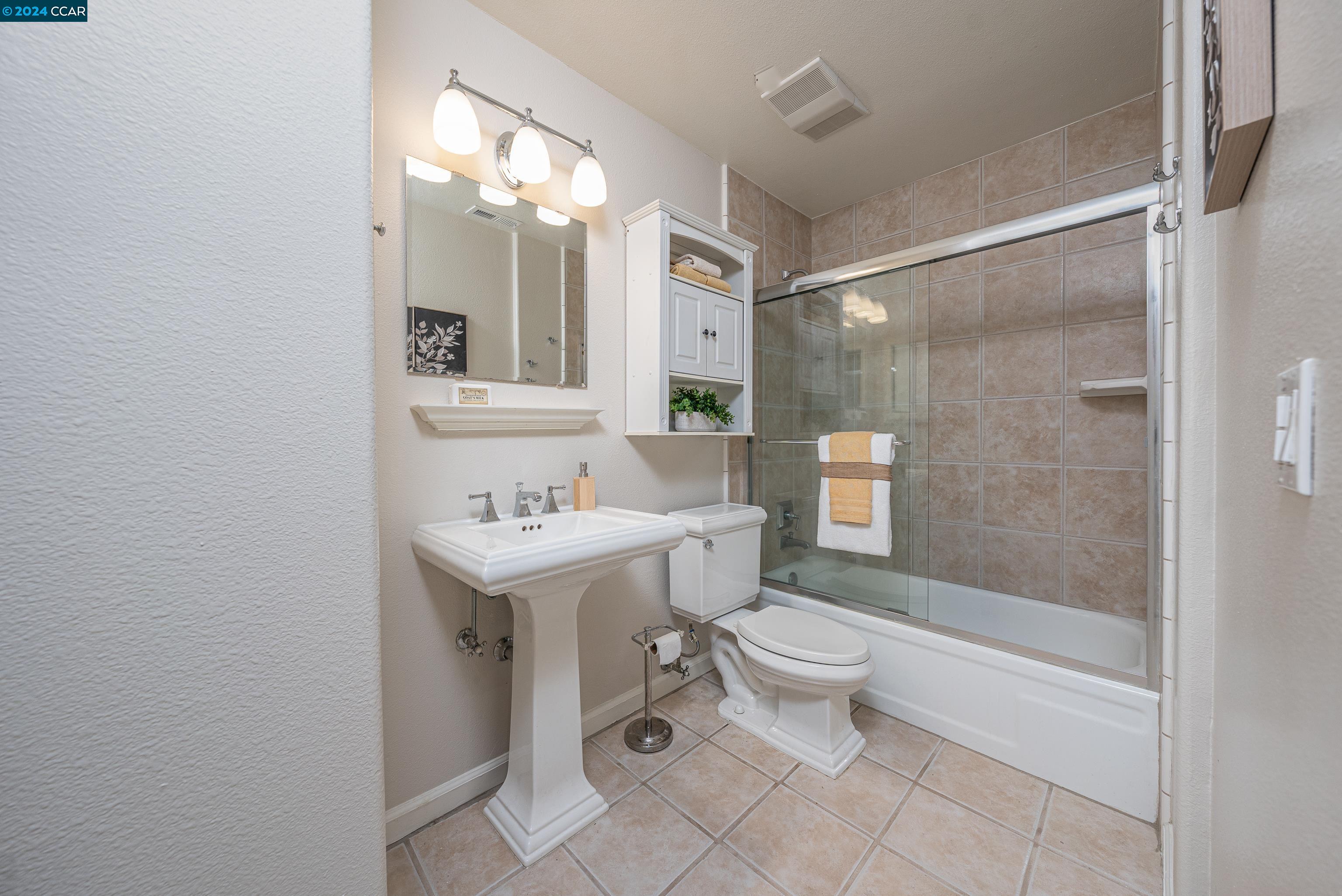 Detail Gallery Image 35 of 59 For 2828 Bollinger Canyon Rd, San Ramon,  CA 94583 - 3 Beds | 2 Baths
