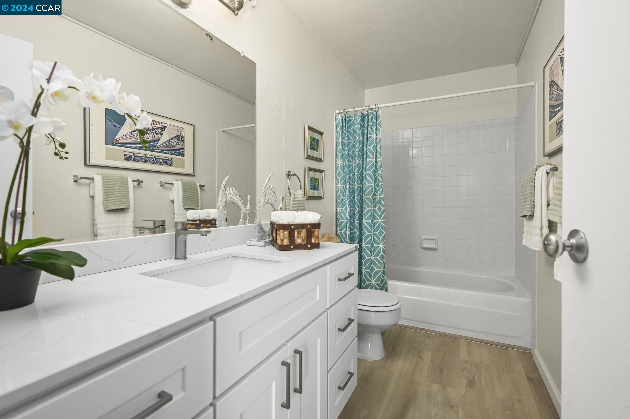 Detail Gallery Image 14 of 24 For 555 Pierce St #931,  Albany,  CA 94706 - 2 Beds | 2 Baths