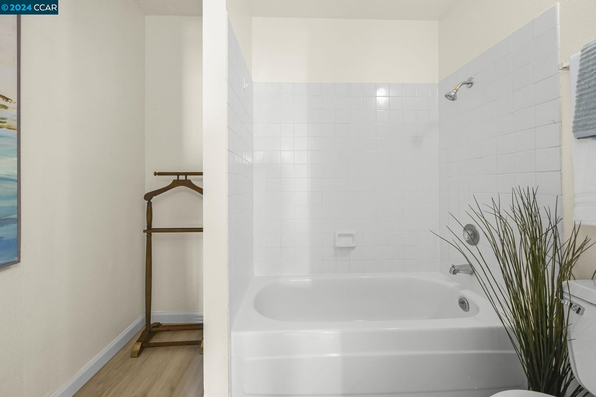 Detail Gallery Image 21 of 24 For 555 Pierce St #931,  Albany,  CA 94706 - 2 Beds | 2 Baths