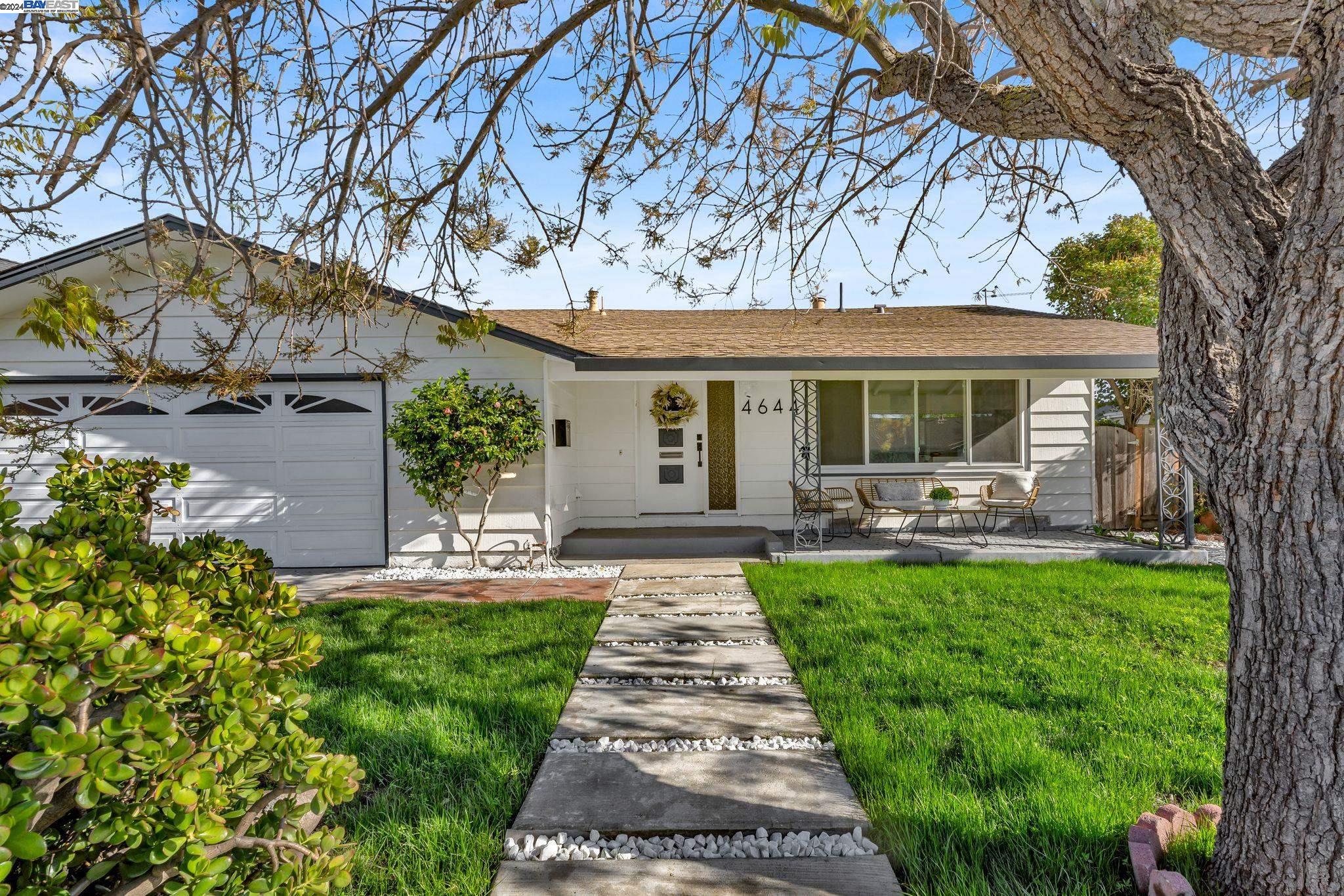 Detail Gallery Image 1 of 1 For 4644 Griffith Ave, Fremont,  CA 94538 - 4 Beds | 3 Baths
