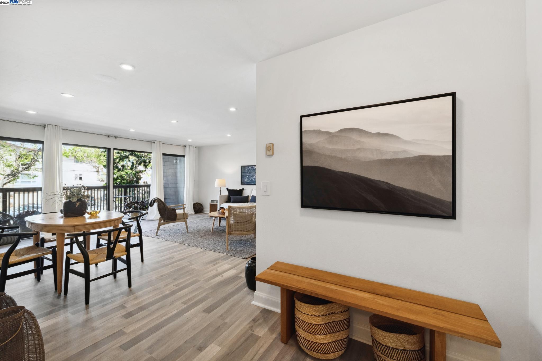 Detail Gallery Image 6 of 42 For 1810 Central Ave #205,  Alameda,  CA 94501 - 2 Beds | 2 Baths