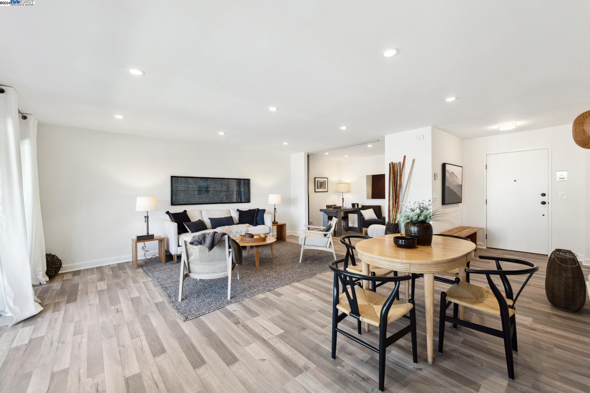Detail Gallery Image 9 of 42 For 1810 Central Ave #205,  Alameda,  CA 94501 - 2 Beds | 2 Baths