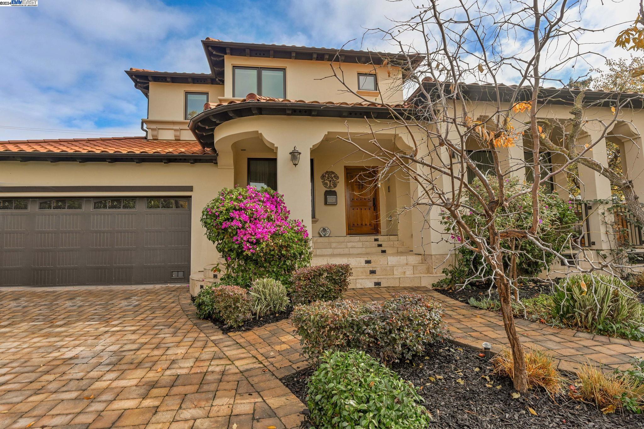 Detail Gallery Image 1 of 1 For 3787 Louis Rd, Palo Alto,  CA 94303 - 5 Beds | 4/1 Baths