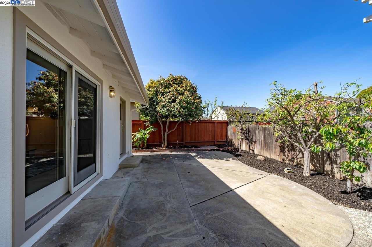 Detail Gallery Image 19 of 43 For 22242 Morales Ct, Castro Valley,  CA 94546 - 3 Beds | 2 Baths