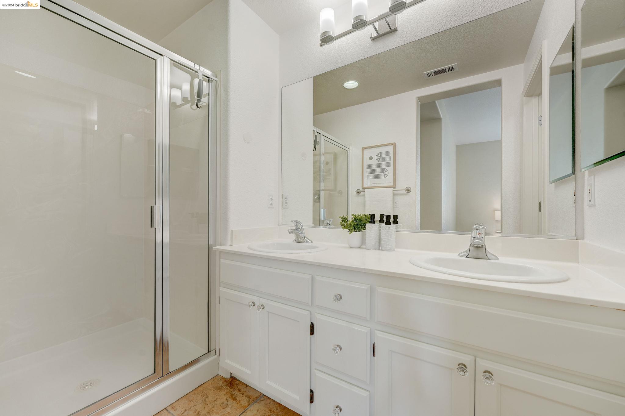 Detail Gallery Image 18 of 42 For 1592 Chandler St #136,  Oakland,  CA 94603 - 2 Beds | 2 Baths