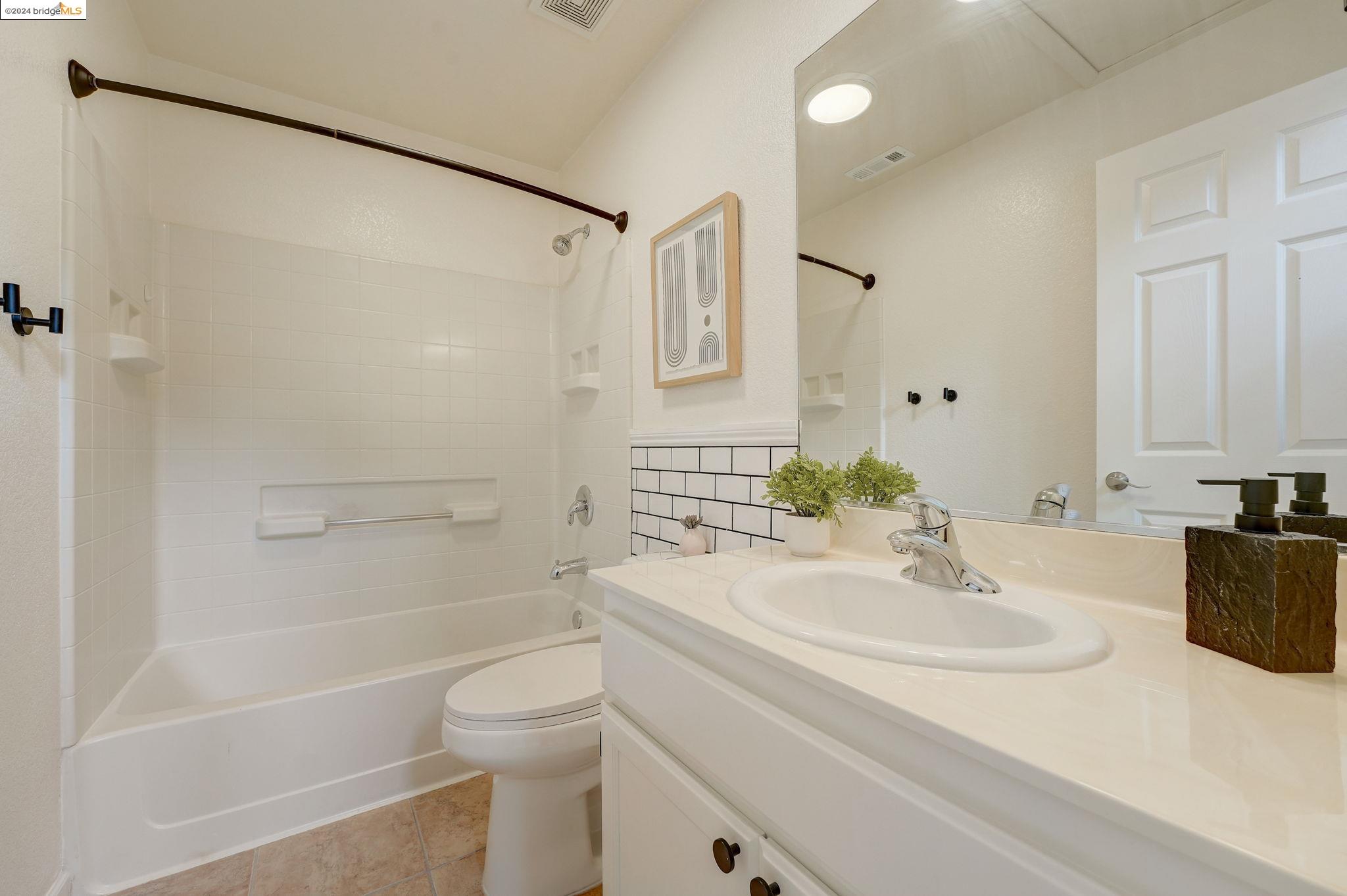Detail Gallery Image 25 of 42 For 1592 Chandler St #136,  Oakland,  CA 94603 - 2 Beds | 2 Baths