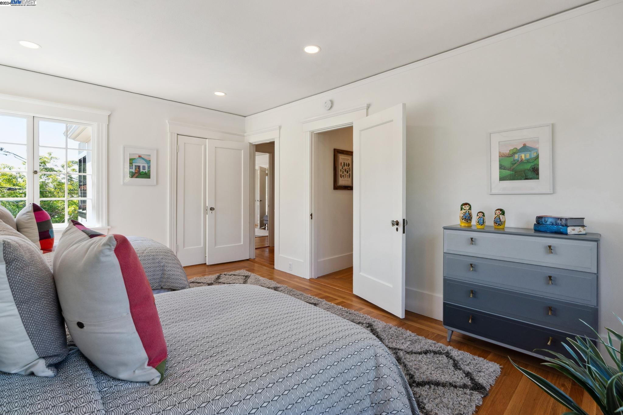 Detail Gallery Image 37 of 52 For 2954 Avalon Avenue, Berkeley,  CA 94705 - 5 Beds | 2/1 Baths