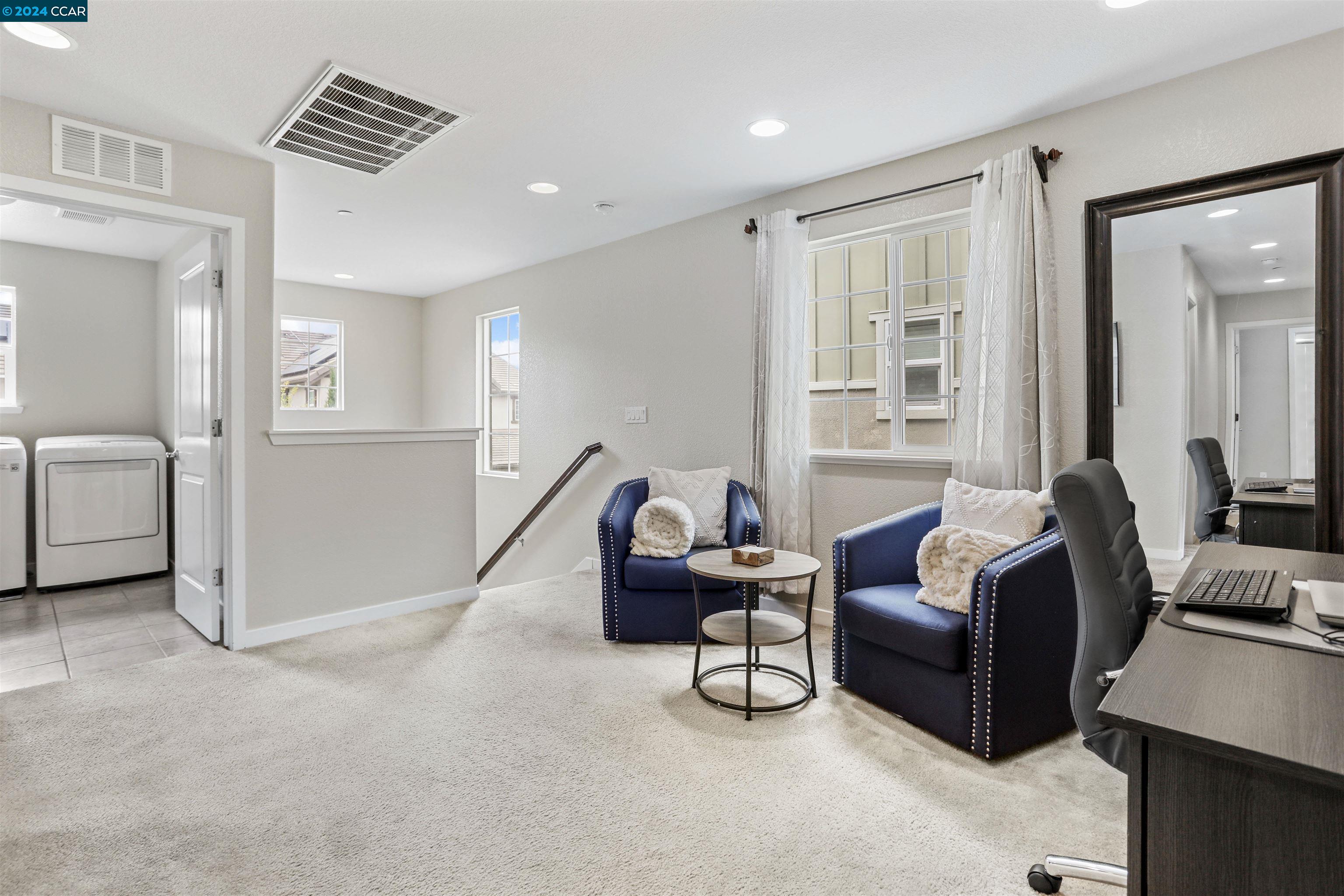 Detail Gallery Image 18 of 38 For 237 Amberwind Cir, Oakley,  CA 94561 - 4 Beds | 3/1 Baths