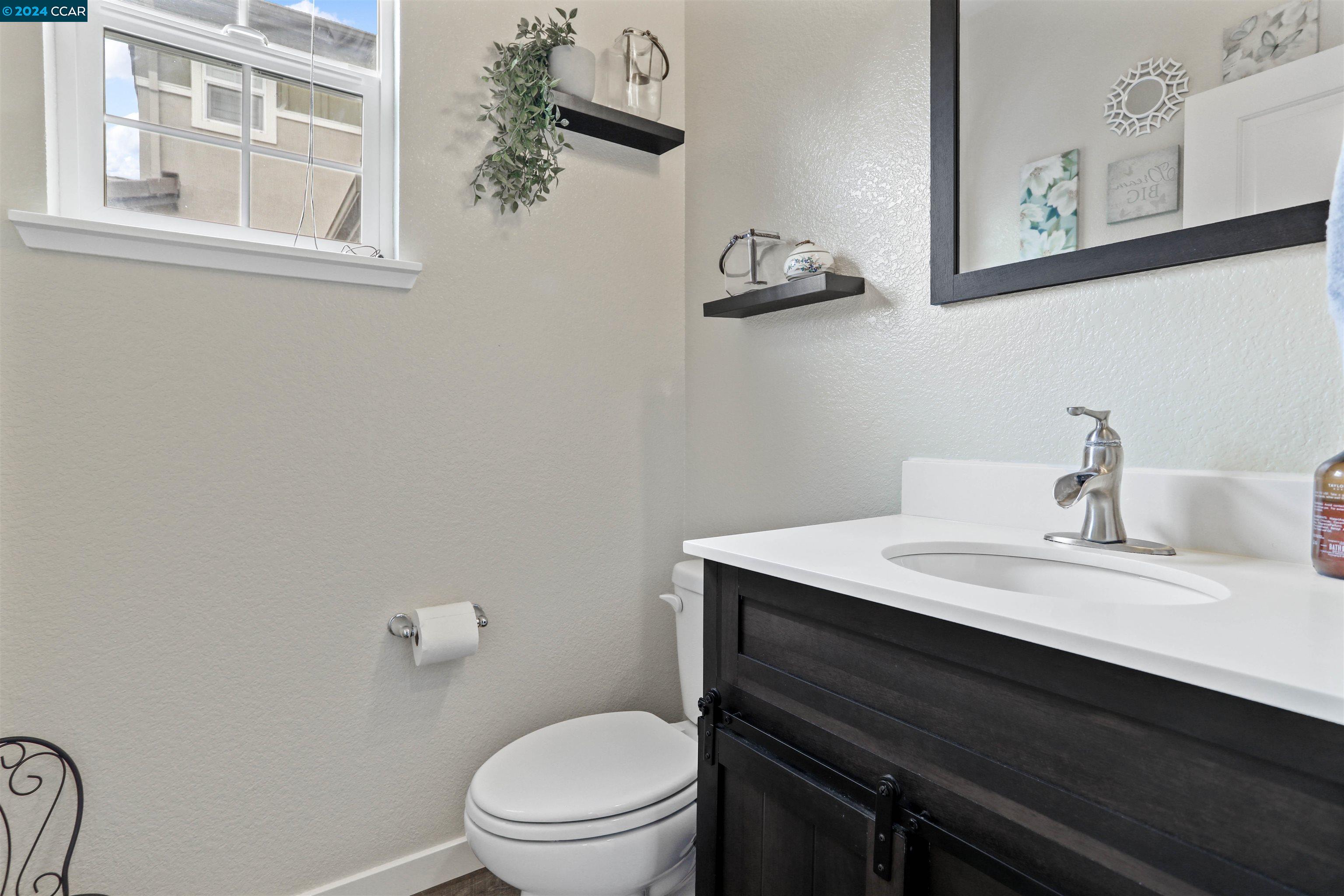Detail Gallery Image 24 of 38 For 237 Amberwind Cir, Oakley,  CA 94561 - 4 Beds | 3/1 Baths