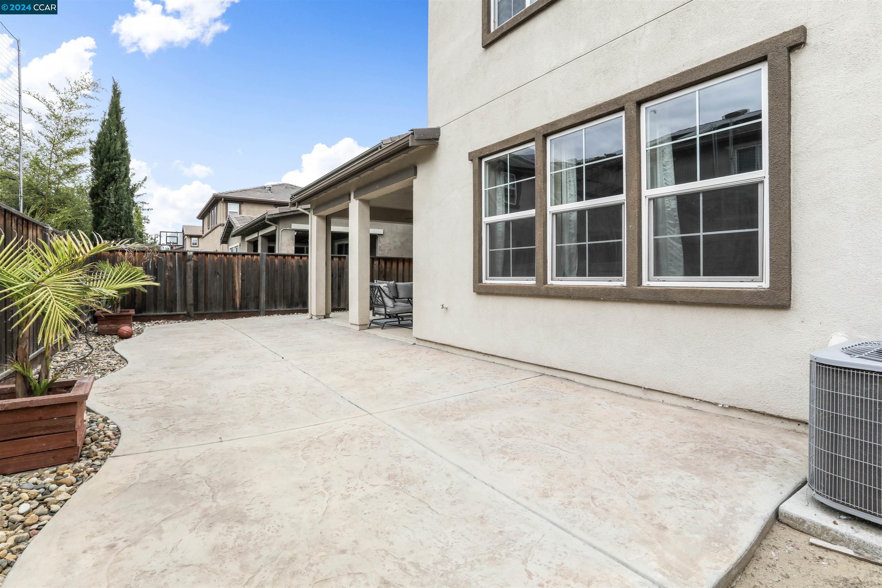 Detail Gallery Image 37 of 38 For 237 Amberwind Cir, Oakley,  CA 94561 - 4 Beds | 3/1 Baths
