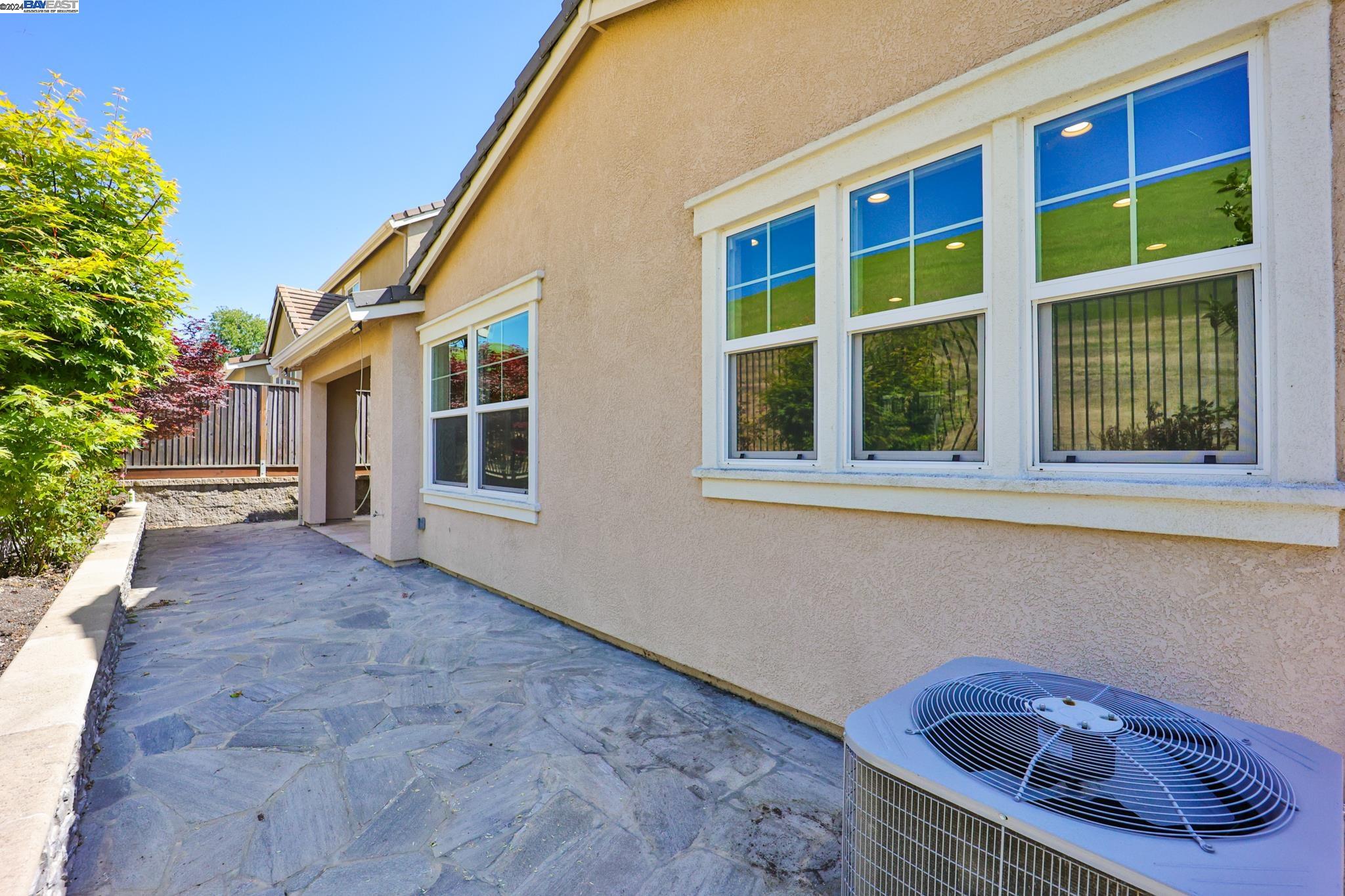 Detail Gallery Image 55 of 60 For 6913 Syrah Dr, Dublin,  CA 94568 - 5 Beds | 3 Baths