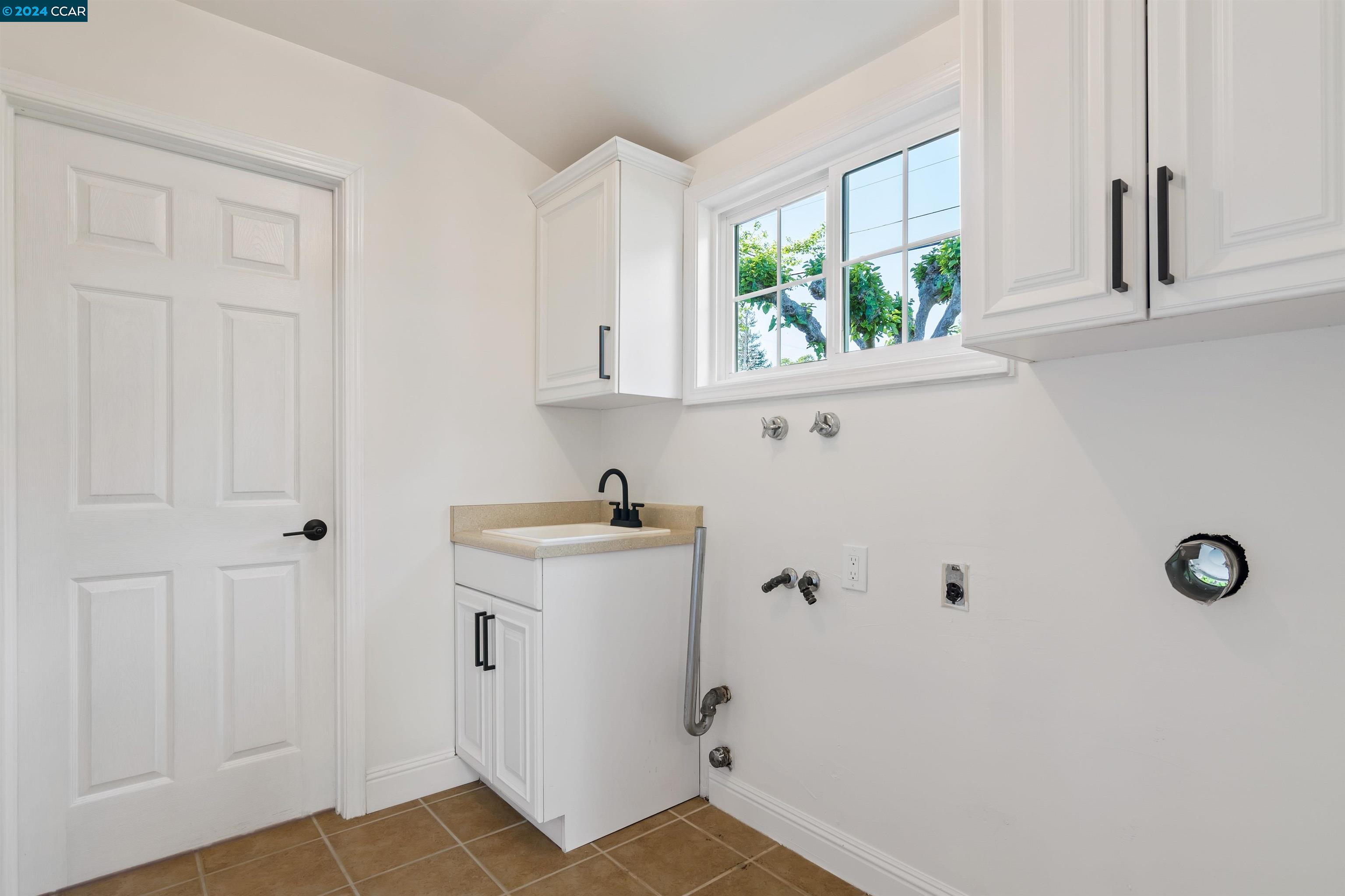 Detail Gallery Image 27 of 50 For 4 Shelly Pl, Danville,  CA 94526 - 4 Beds | 2/1 Baths
