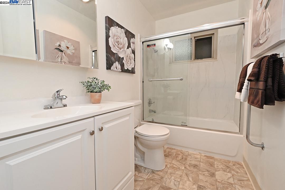 Detail Gallery Image 19 of 26 For 2380 Saint George Dr, Concord,  CA 94520 - 4 Beds | 2 Baths