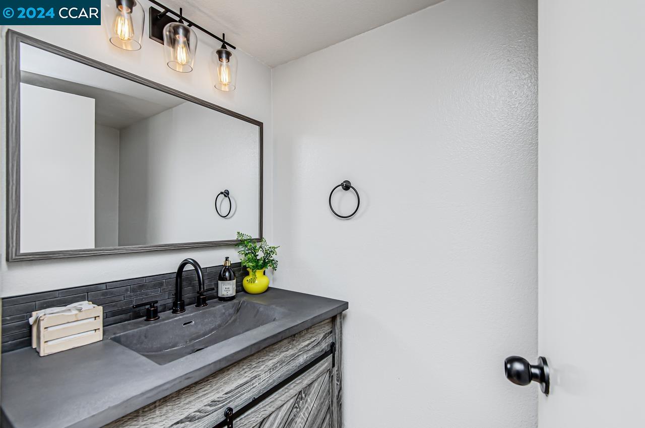 Detail Gallery Image 15 of 47 For 1888 N Forest Hill Pl, Danville,  CA 94526 - 3 Beds | 2/1 Baths