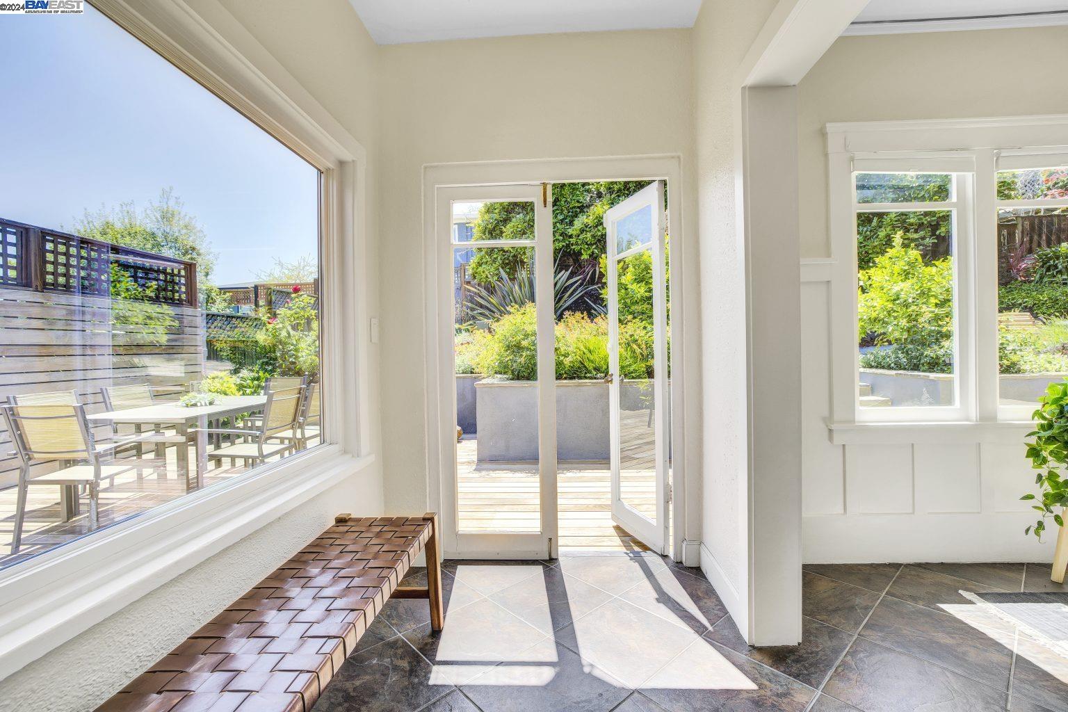 Detail Gallery Image 20 of 60 For 573 Kenmore Ave, Oakland,  CA 94610 - 3 Beds | 2/1 Baths