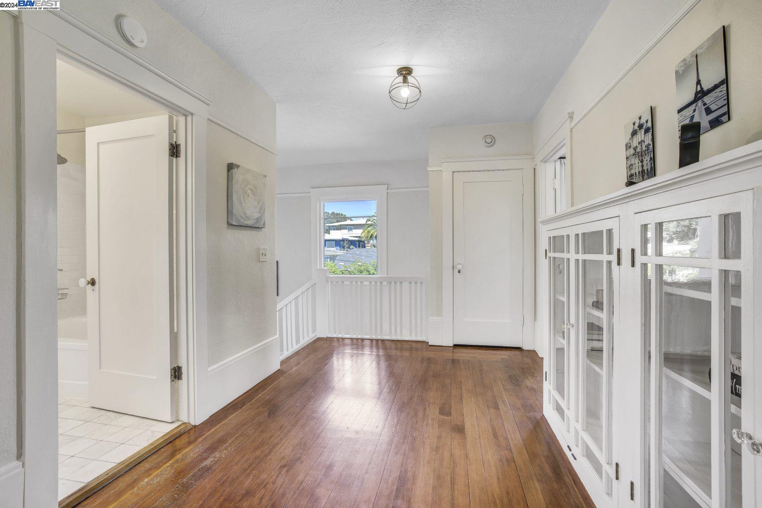 Detail Gallery Image 26 of 60 For 573 Kenmore Ave, Oakland,  CA 94610 - 3 Beds | 2/1 Baths