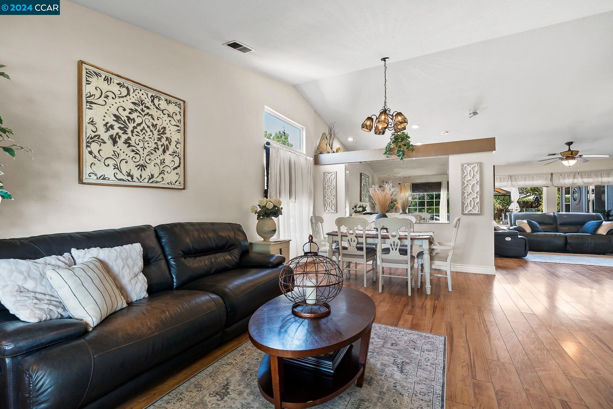 Detail Gallery Image 8 of 51 For 3018 Carey Ln, Brentwood,  CA 94513 - 3 Beds | 2 Baths