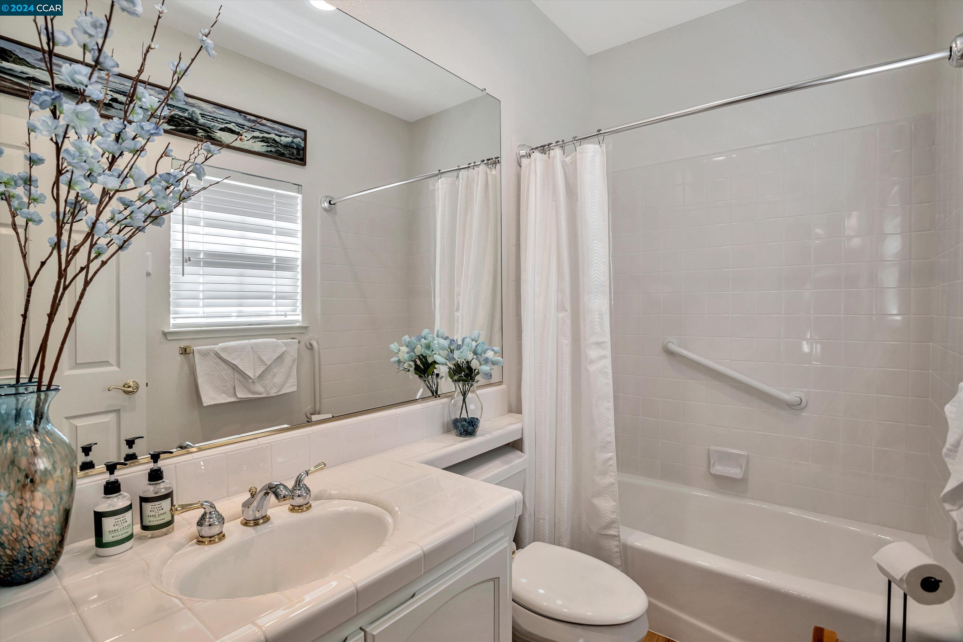 Detail Gallery Image 28 of 35 For 477 Falling Star Ct, Santa Rosa,  CA 95409 - 3 Beds | 2 Baths