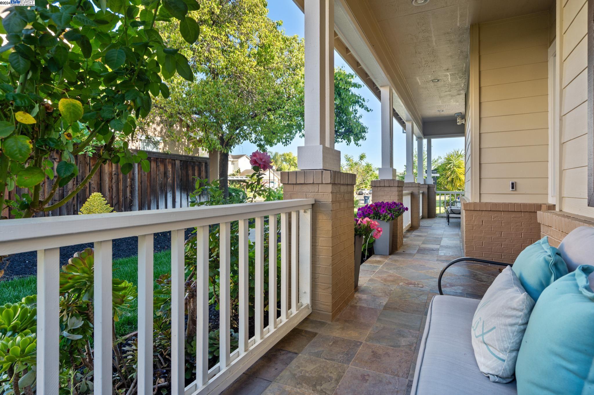 Detail Gallery Image 11 of 60 For 1801 Vetta Dr, Livermore,  CA 94550 - 4 Beds | 2/1 Baths