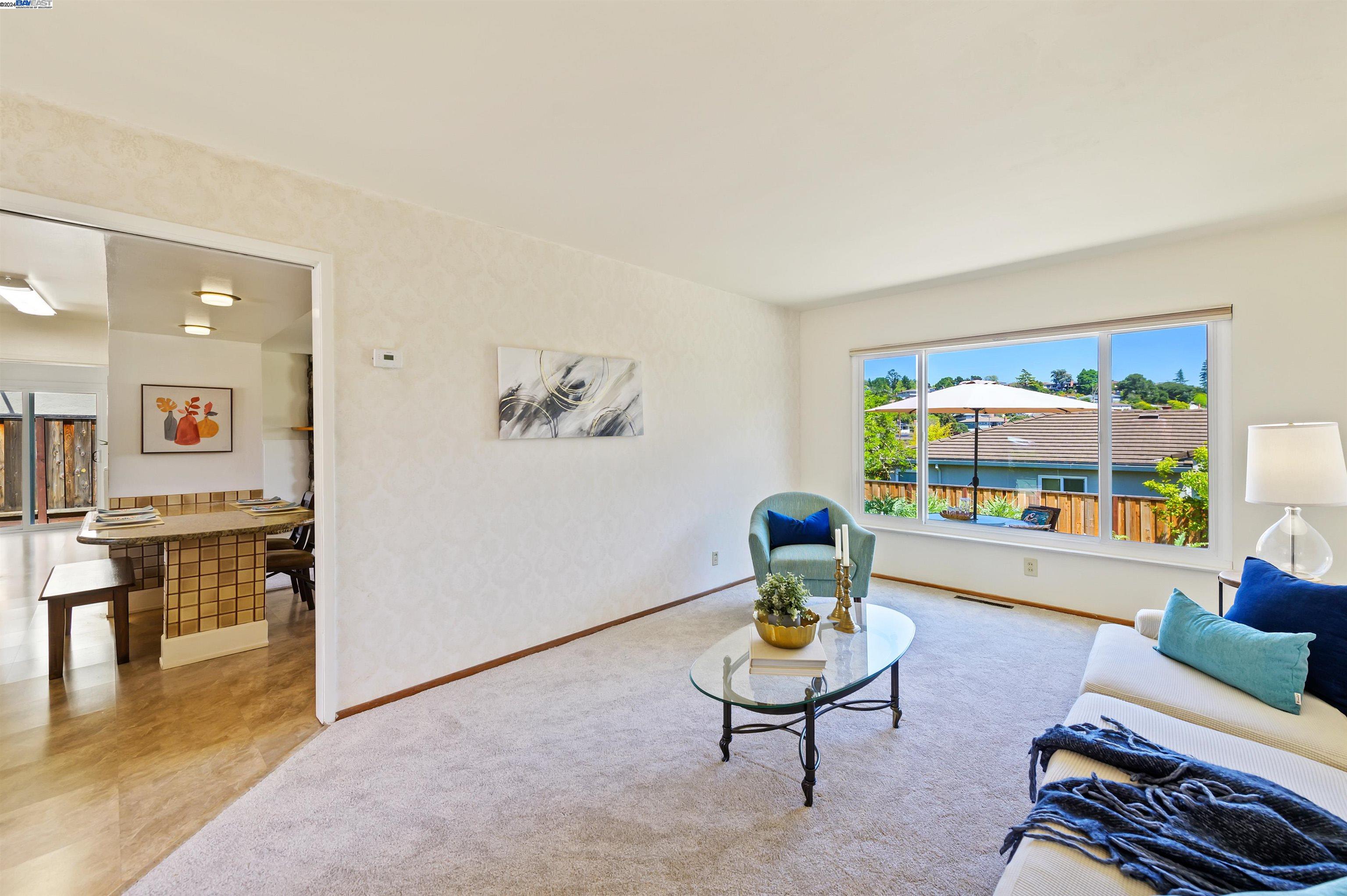 Detail Gallery Image 10 of 26 For 18388 Jill Way, Castro Valley,  CA 94546 - 4 Beds | 2/1 Baths