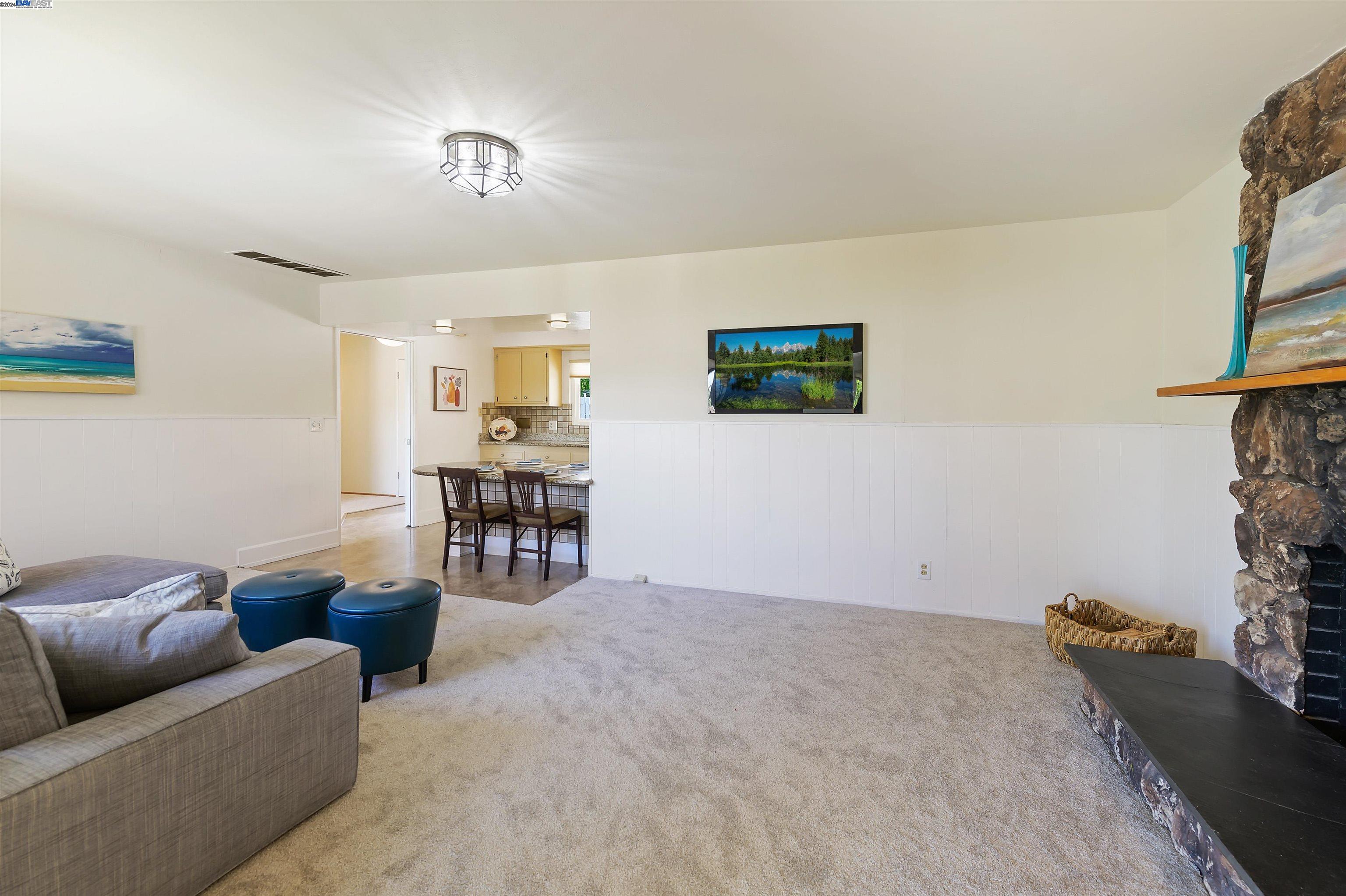 Detail Gallery Image 17 of 26 For 18388 Jill Way, Castro Valley,  CA 94546 - 4 Beds | 2/1 Baths