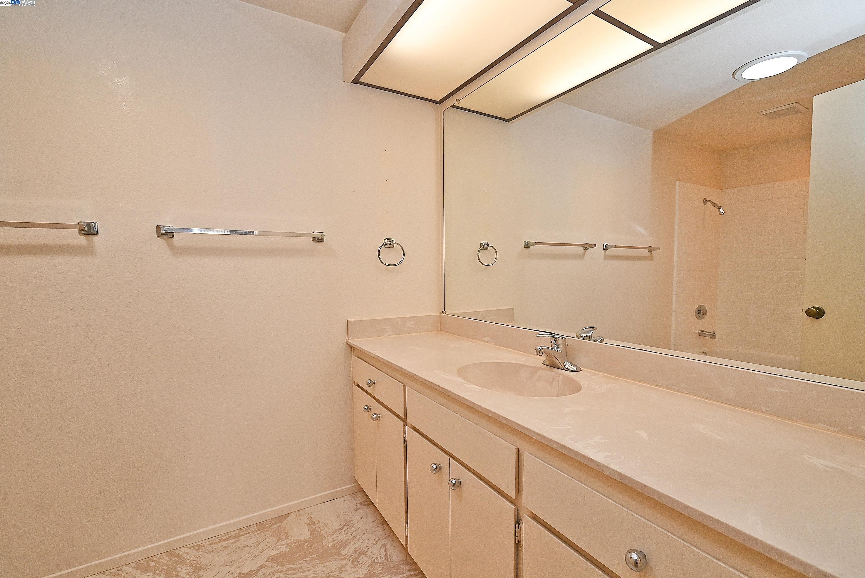 Detail Gallery Image 39 of 60 For 1935 Rancho Verde Circle East, Danville,  CA 94526 - 3 Beds | 2 Baths