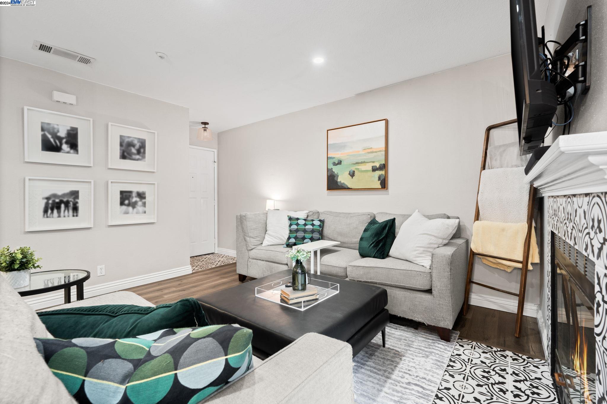 Photo #5: 41058198 Listing 
