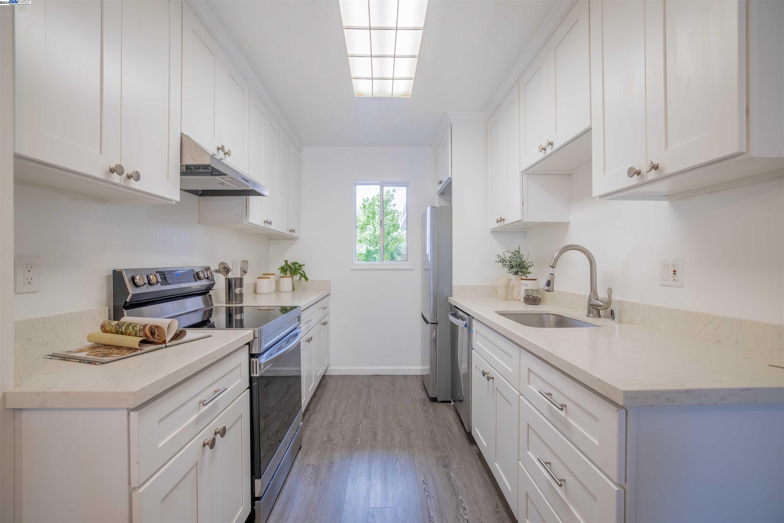 Detail Gallery Image 9 of 32 For 321 Canal St, San Rafael,  CA 94901 - 3 Beds | 1/1 Baths