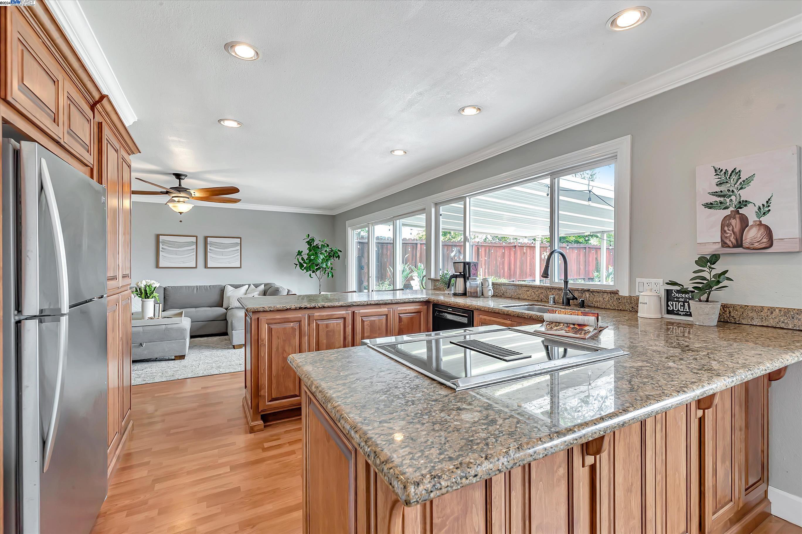 Detail Gallery Image 13 of 42 For 7621 Corrinne Place, San Ramon,  CA 94583 - 4 Beds | 2/1 Baths