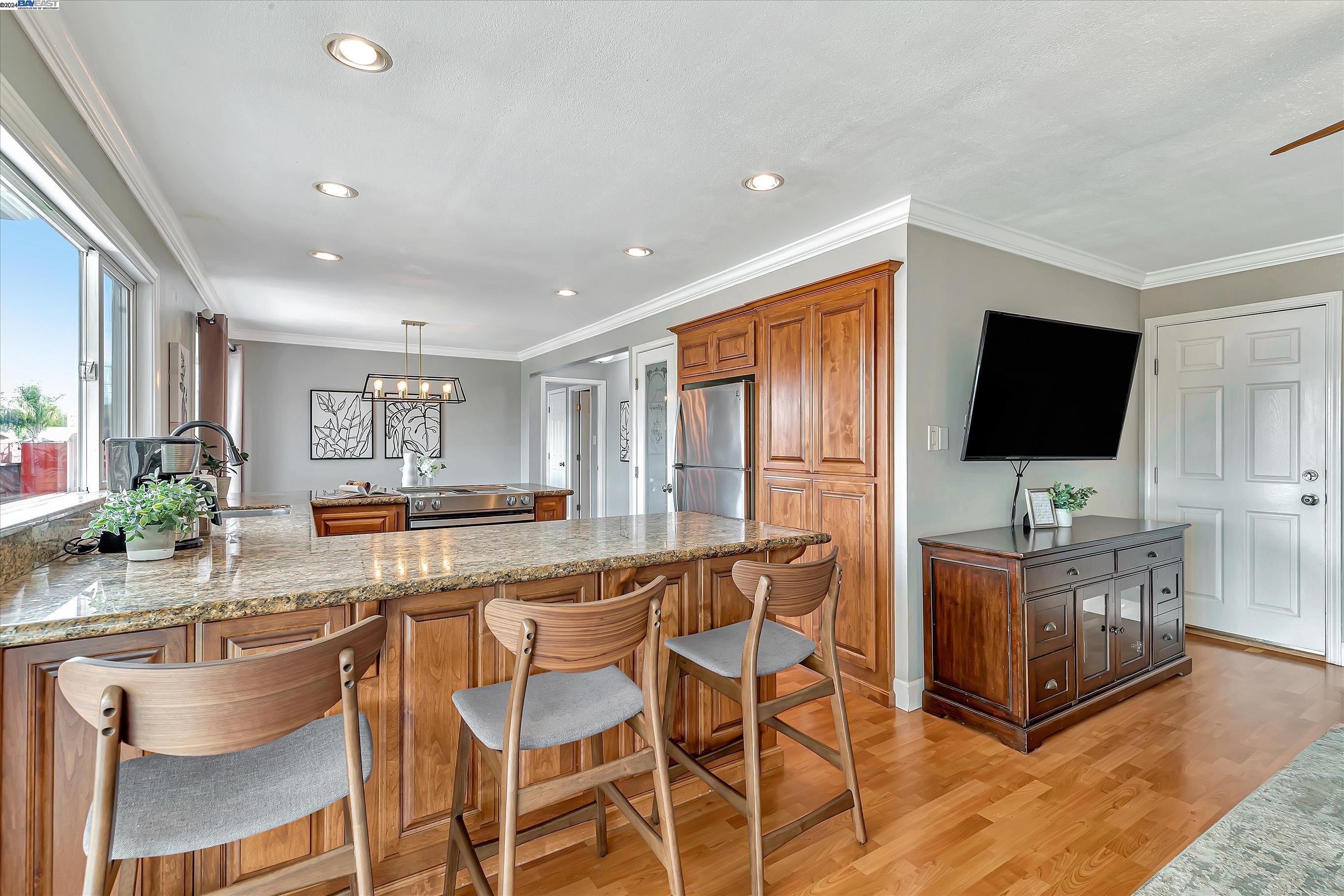 Detail Gallery Image 16 of 42 For 7621 Corrinne Place, San Ramon,  CA 94583 - 4 Beds | 2/1 Baths