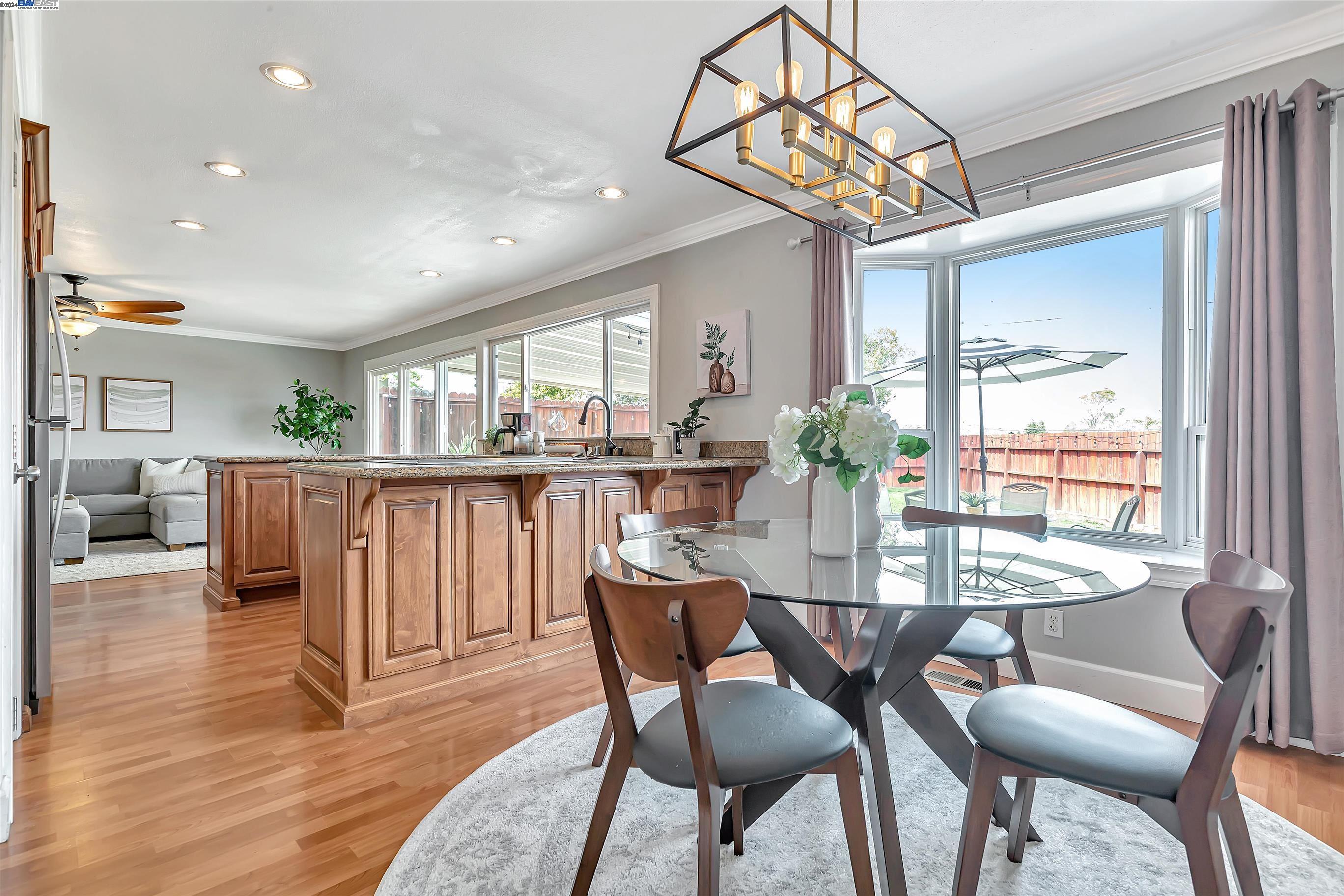 Detail Gallery Image 19 of 42 For 7621 Corrinne Place, San Ramon,  CA 94583 - 4 Beds | 2/1 Baths
