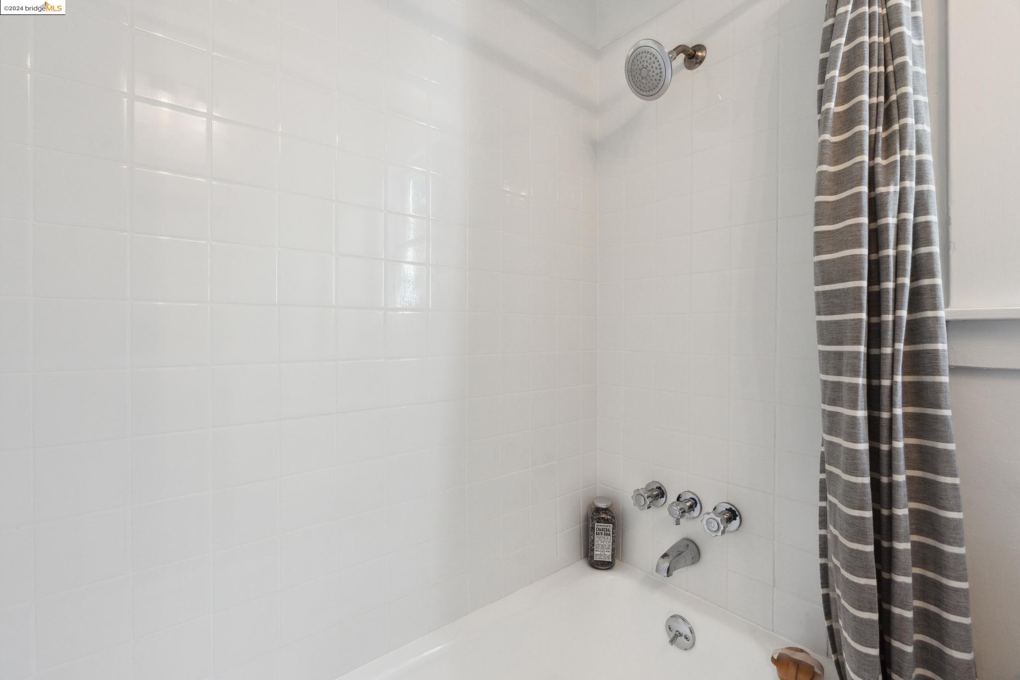 Detail Gallery Image 26 of 42 For 3069 California St, Oakland,  CA 94602-3907 - 2 Beds | 2 Baths