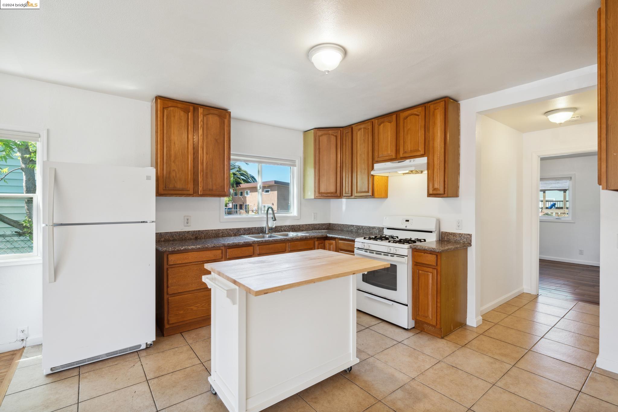 Detail Gallery Image 26 of 42 For 327 S 36th Street, Richmond,  CA 94804 - 3 Beds | 2 Baths