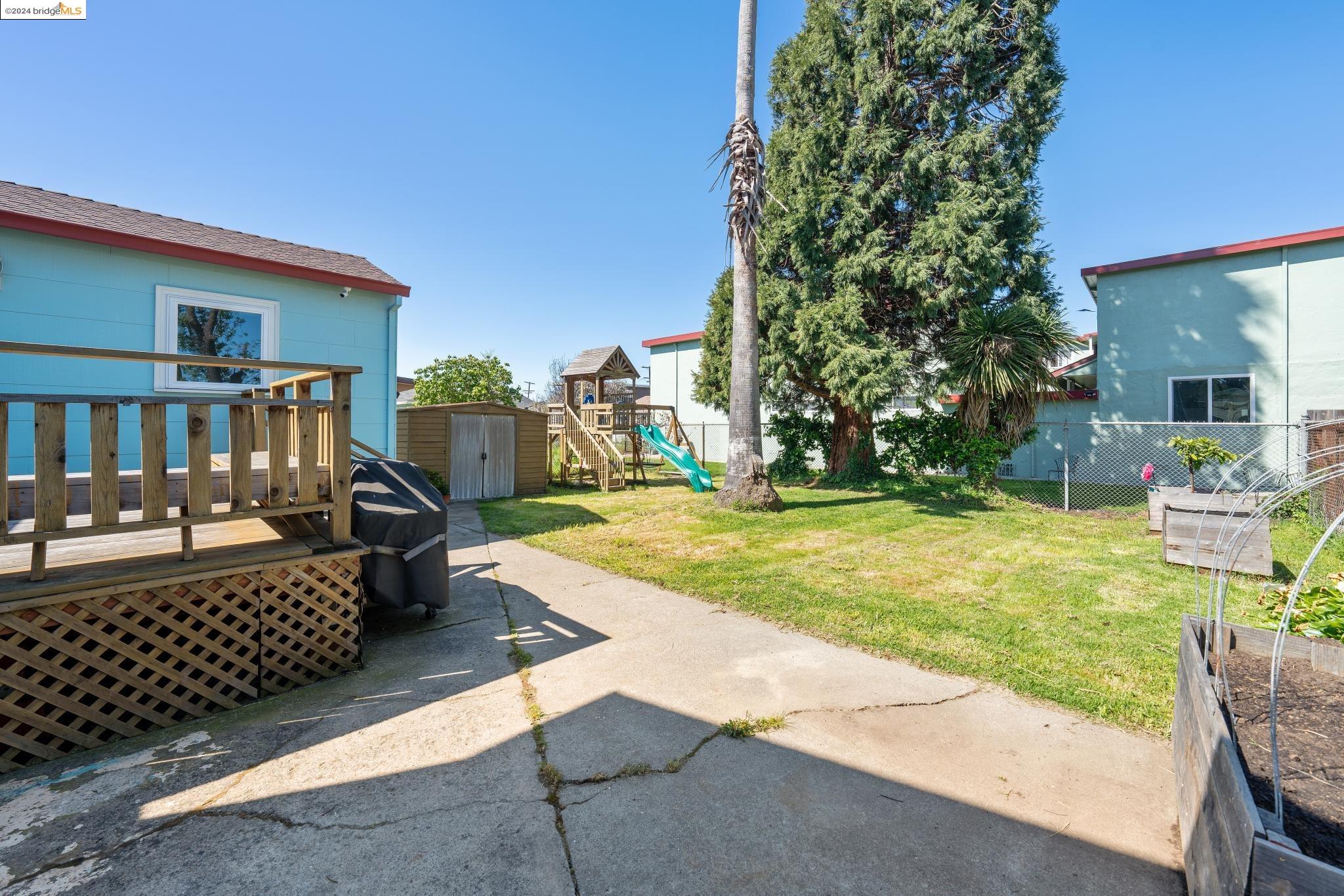 Detail Gallery Image 41 of 42 For 327 S 36th Street, Richmond,  CA 94804 - 3 Beds | 2 Baths