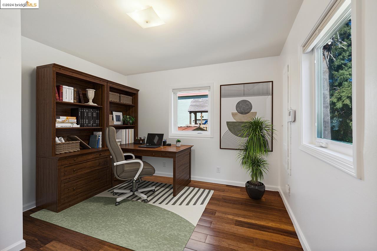 Detail Gallery Image 6 of 42 For 327 S 36th Street, Richmond,  CA 94804 - 3 Beds | 2 Baths