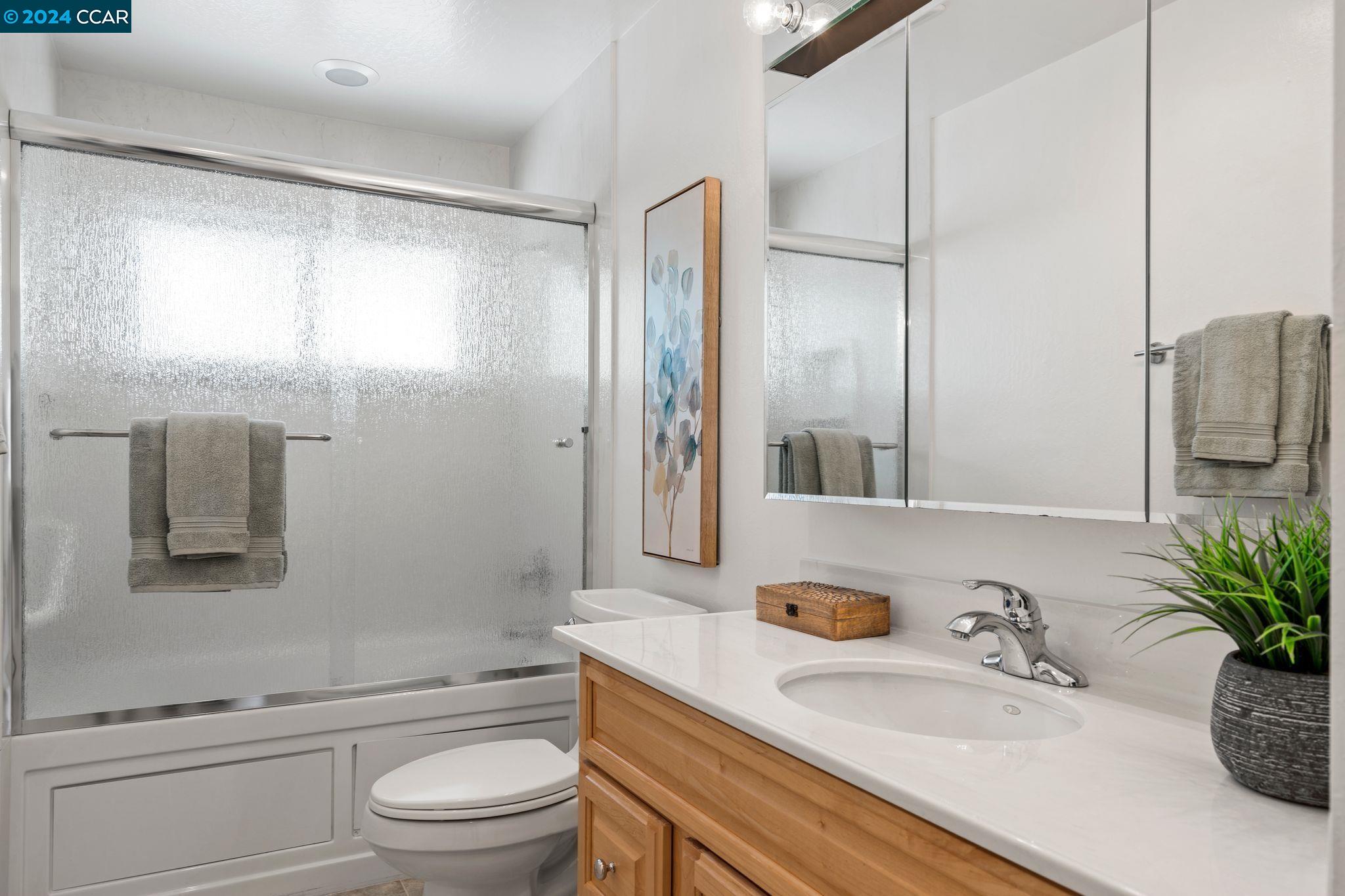 Detail Gallery Image 32 of 50 For 251 Calle La Montana, Moraga,  CA 94556 - 4 Beds | 2/1 Baths