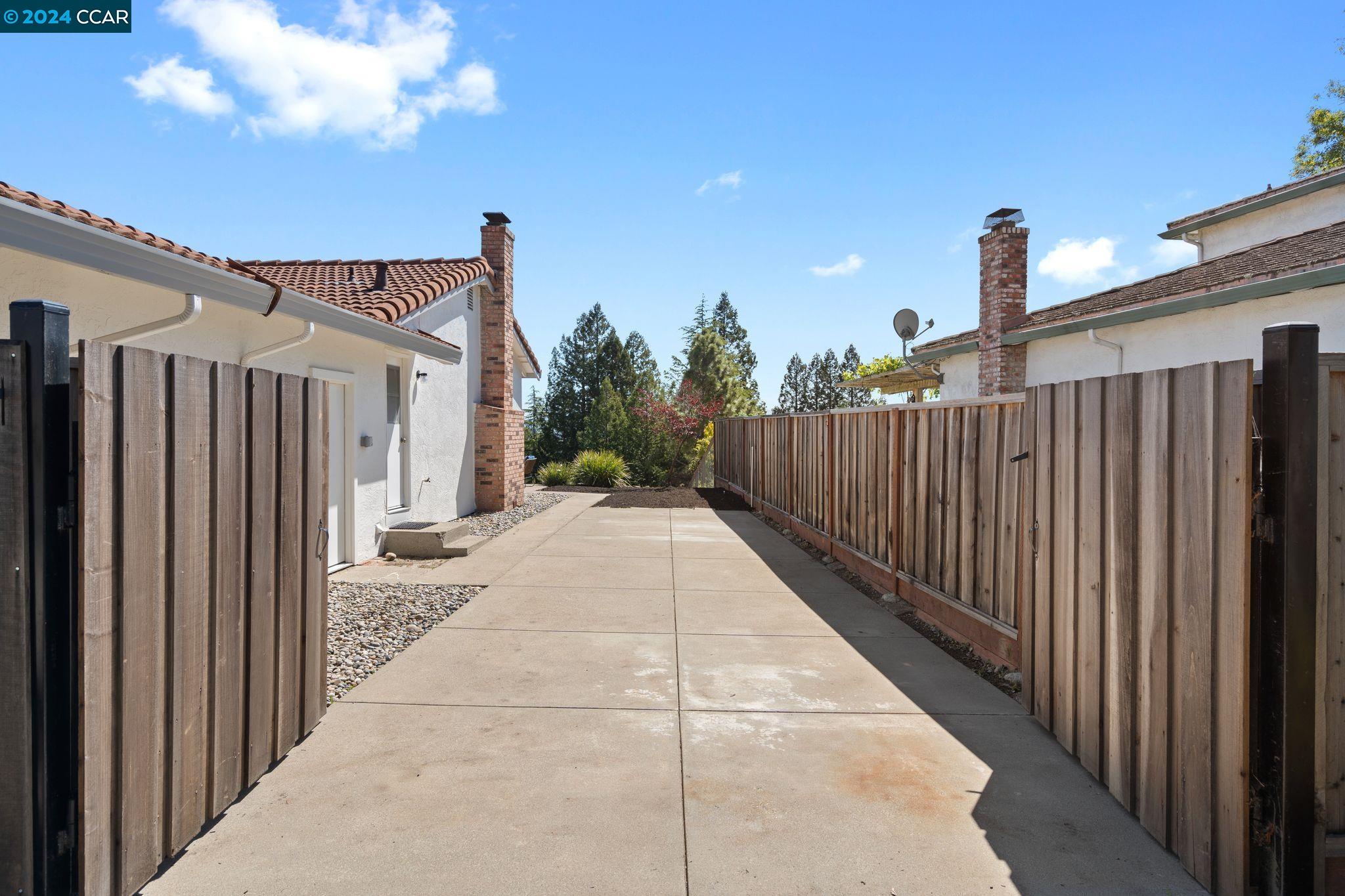 Detail Gallery Image 40 of 50 For 251 Calle La Montana, Moraga,  CA 94556 - 4 Beds | 2/1 Baths